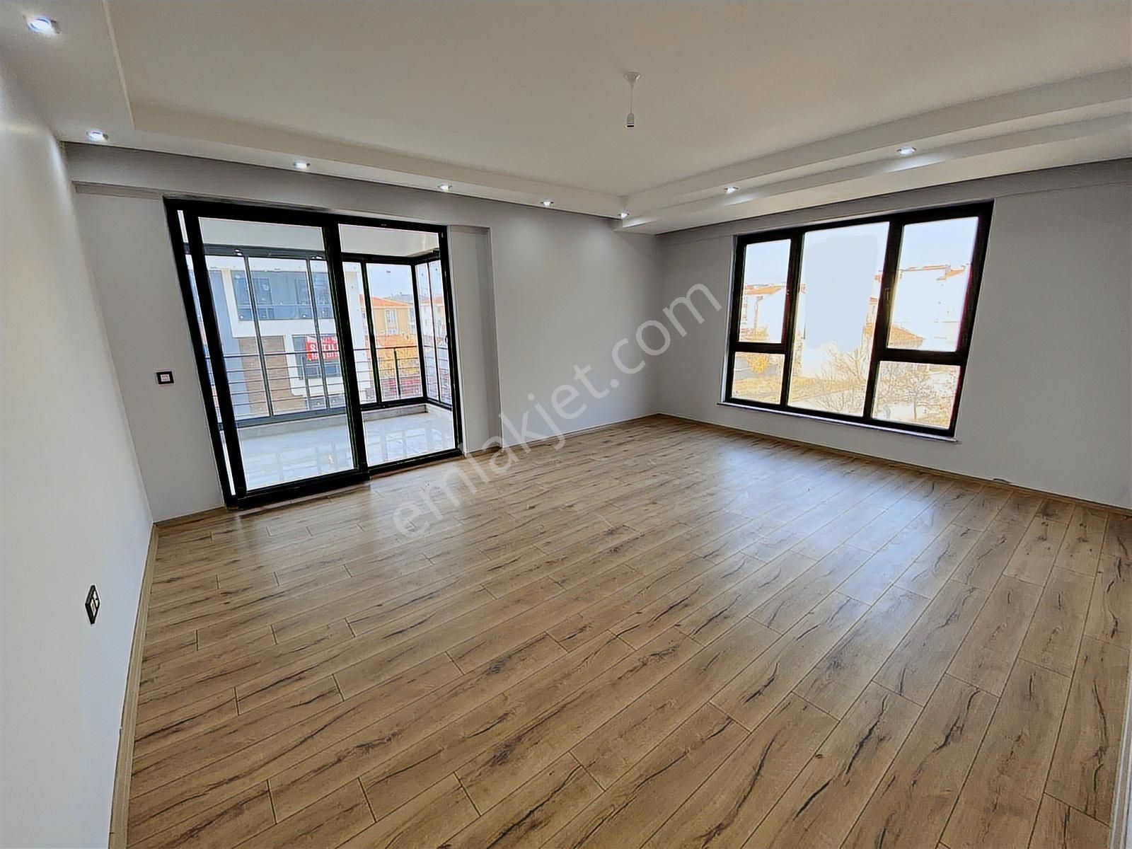Şahintepesi'nden Çamlıca'da Site İçinde Lüks 3+1satılık Daireler - Görsel 32