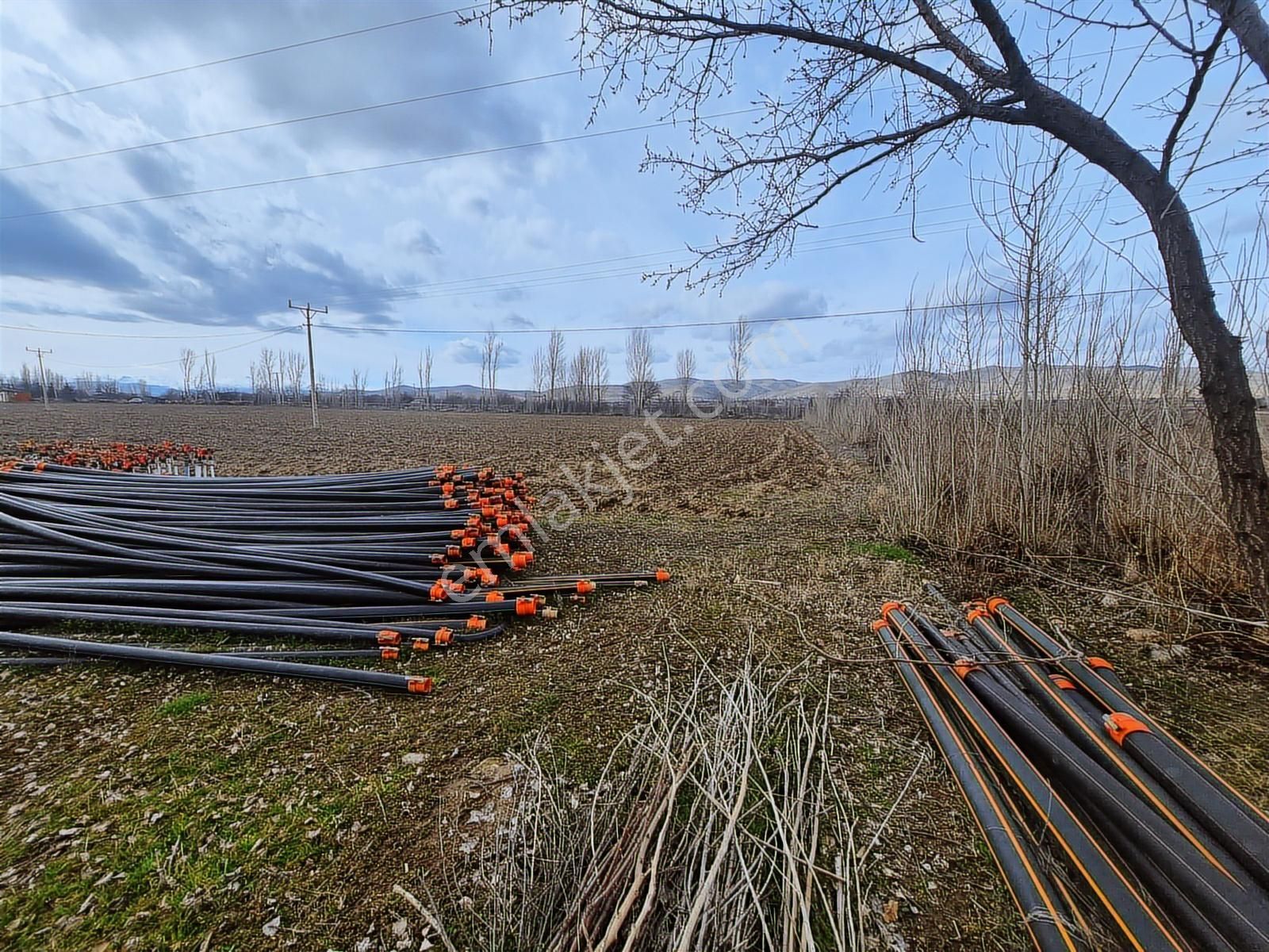 İlbey // Şuhut - Afyon Yolu Paralelinde 12.818 M² Kuyulu Tarla - Görsel 13