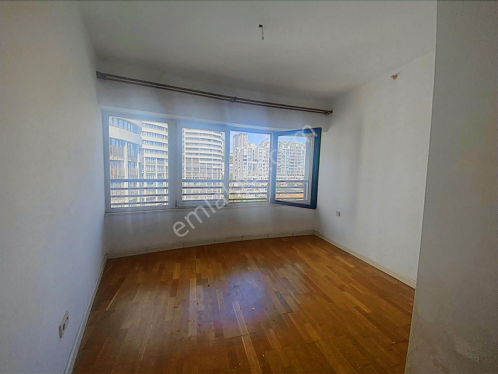 Capital'den Bosphorus City'de 1+1 Boş Manzaralı Kelepir - Görsel 5