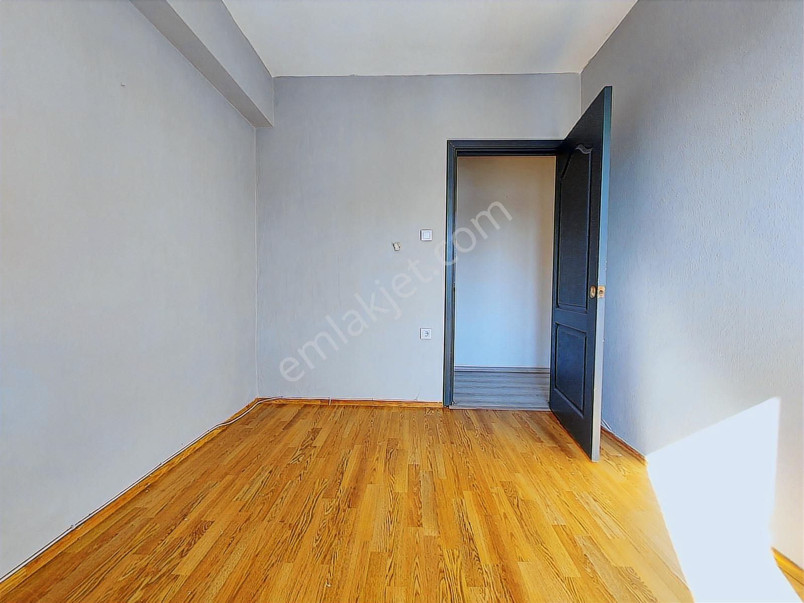 Karşıyaka Zübeyde Hnm Mah. Kiralık 3+1 D.gazlı Daire - Görsel 9