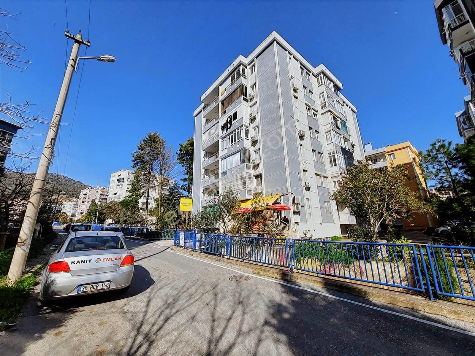 Karşıyaka Zübeyde Hnm Mah. Kiralık 3+1 D.gazlı Daire