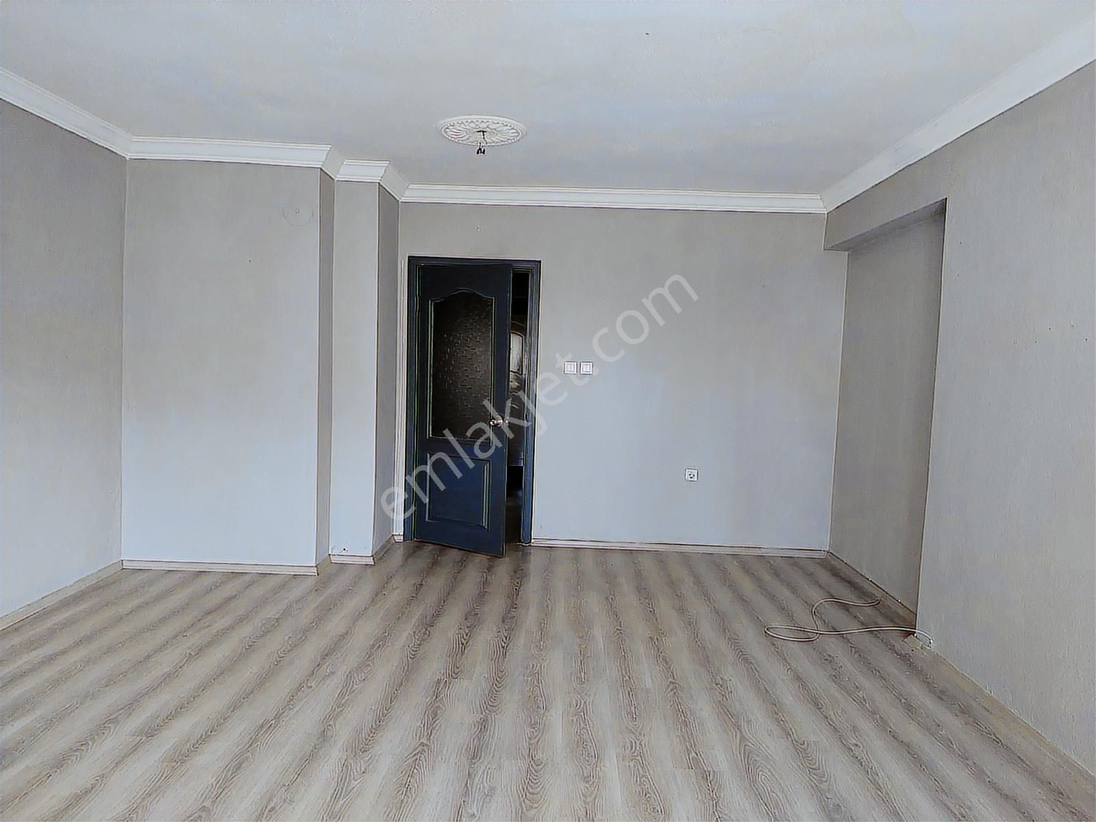 Karşıyaka Zübeyde Hnm Mah. Kiralık 3+1 D.gazlı Daire - Görsel 2