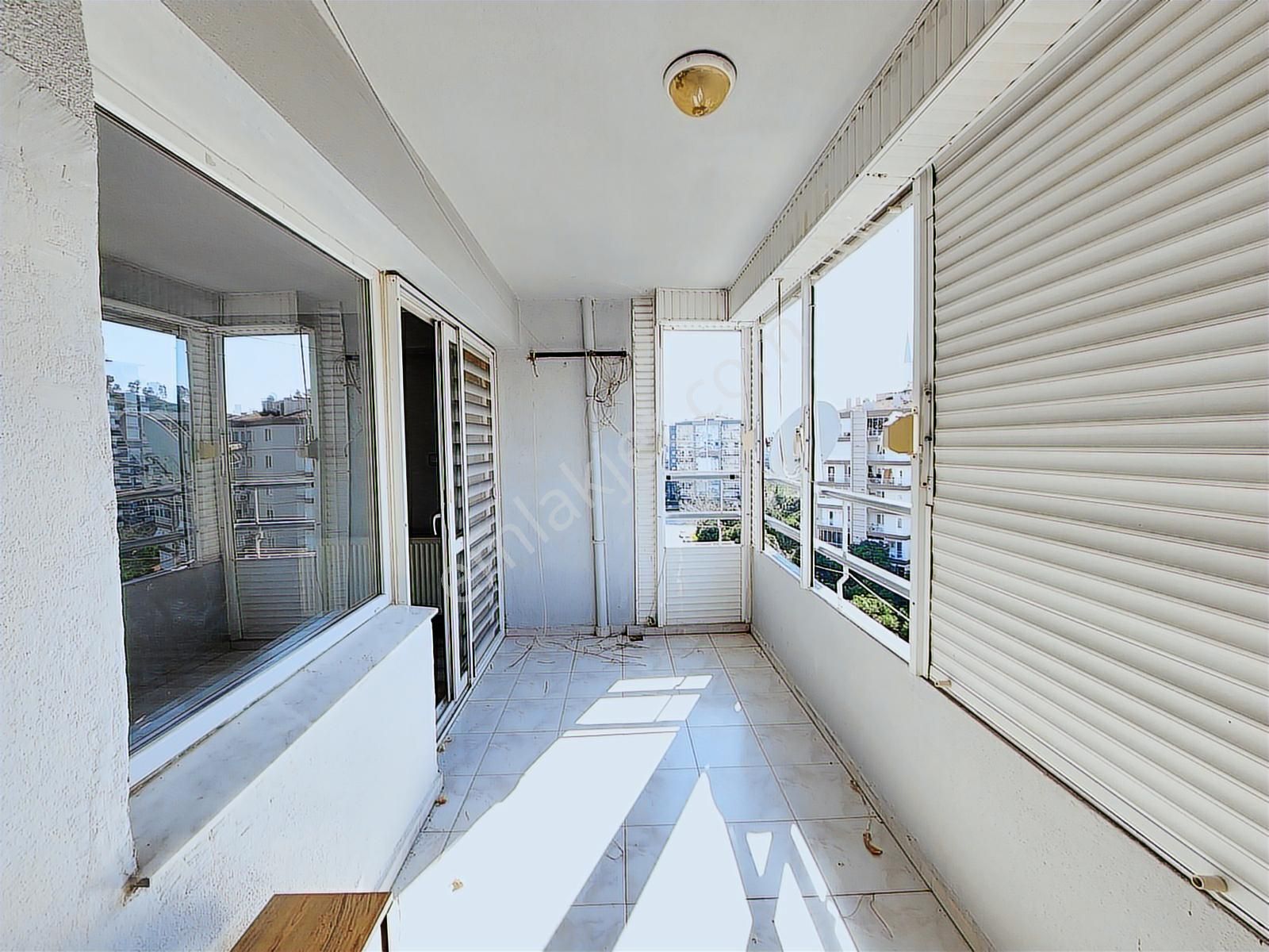 Karşıyaka Zübeyde Hnm Mah. Kiralık 3+1 D.gazlı Daire - Görsel 22