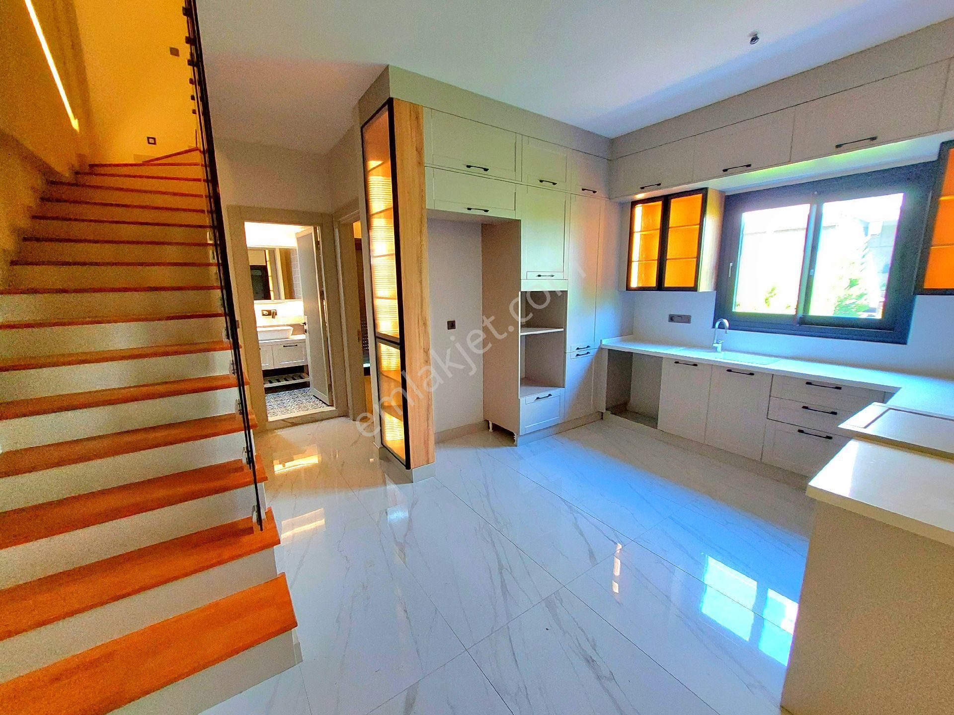 Ata Emlak'tan Plaja Yakın Özel Havuzlu Tek Müstakil 4+1 Sıfır Villa - Görsel 15