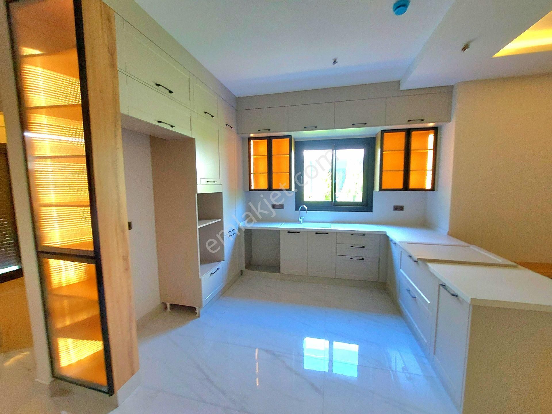 Ata Emlak'tan Plaja Yakın Özel Havuzlu Tek Müstakil 4+1 Sıfır Villa - Görsel 14