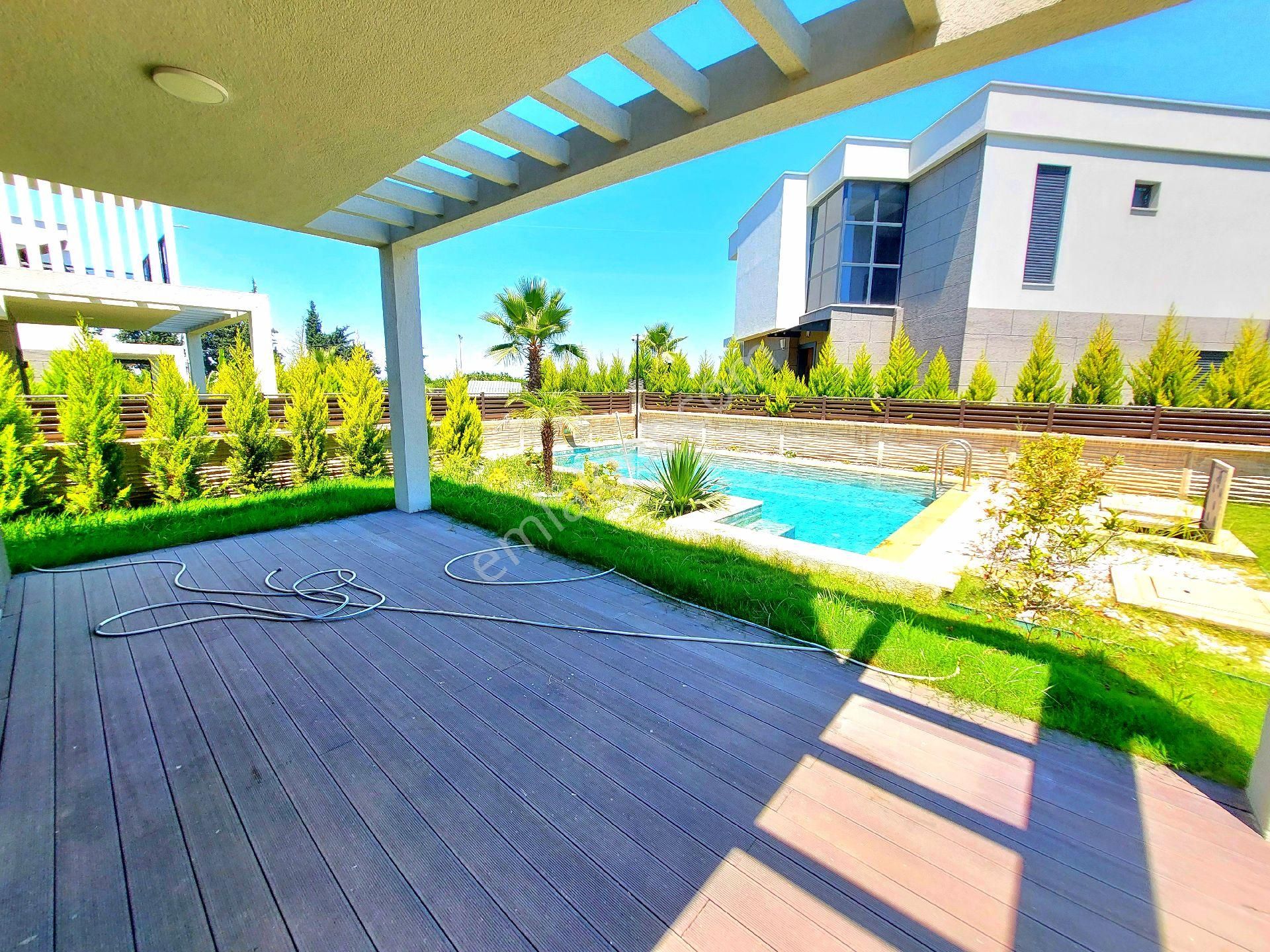 Ata Emlak'tan Plaja Yakın Özel Havuzlu Tek Müstakil 4+1 Sıfır Villa - Görsel 6