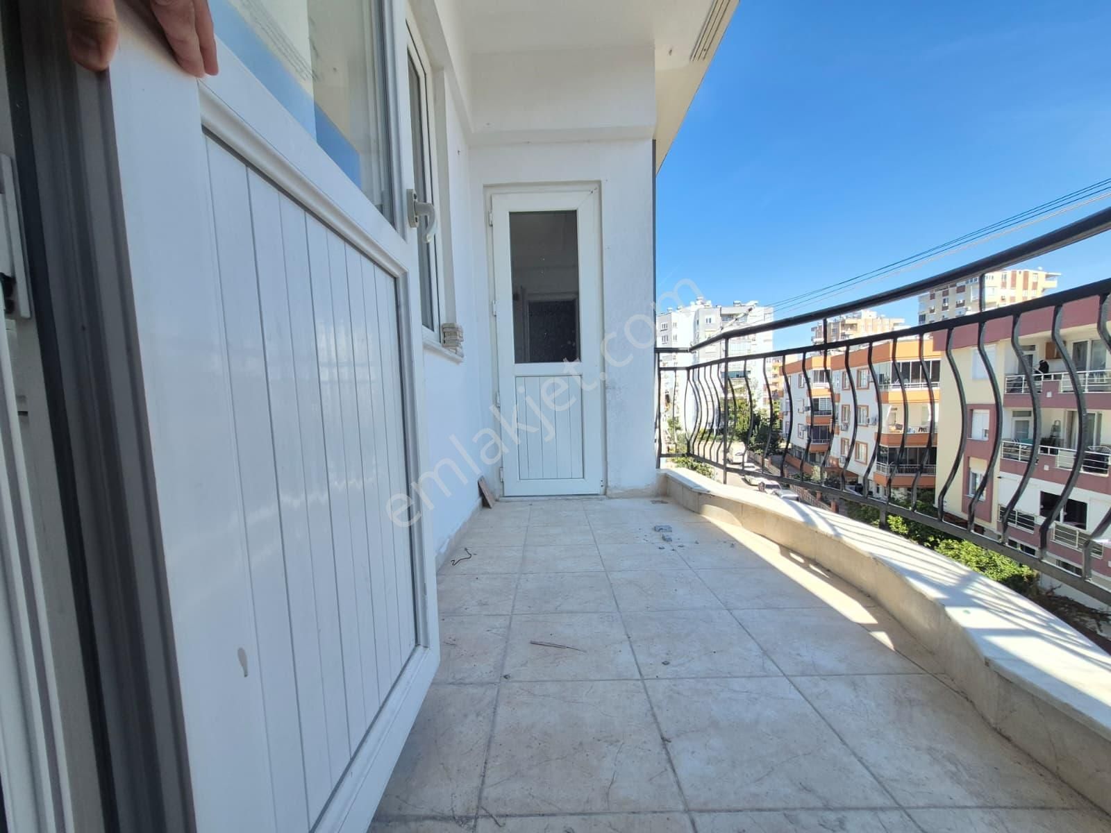 Dutlubahçe Mh. 3.kat 5+1 Kiralık Asansörlü Dubleks - Görsel 2