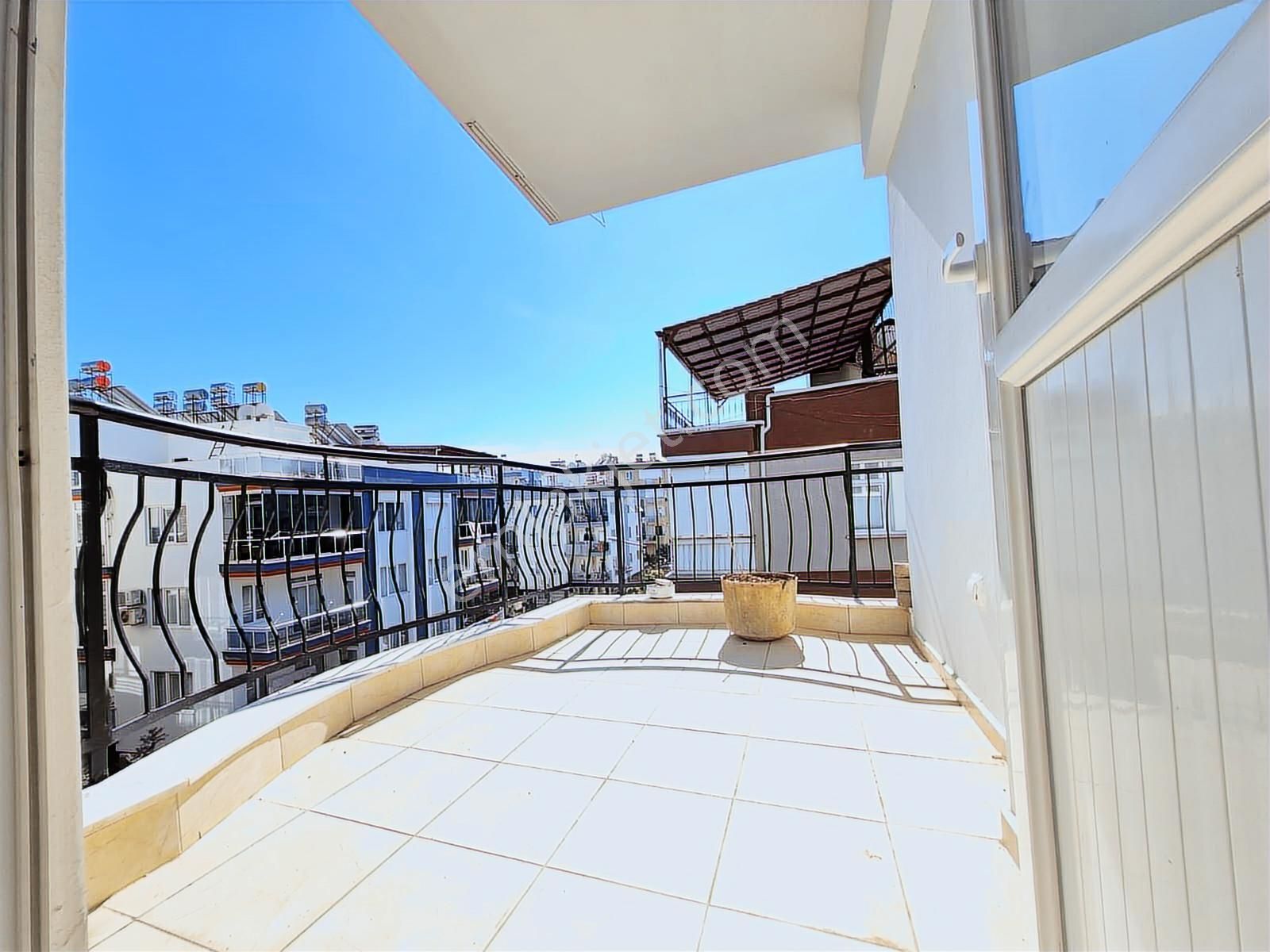 Dutlubahçe Mh. 3.kat 5+1 Kiralık Asansörlü Dubleks - Görsel 23