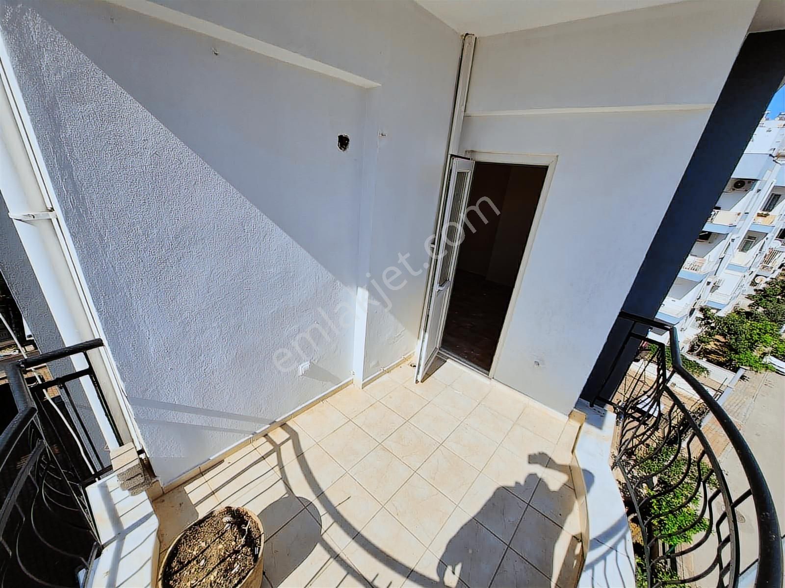 Dutlubahçe Mh. 3.kat 5+1 Kiralık Asansörlü Dubleks - Görsel 3