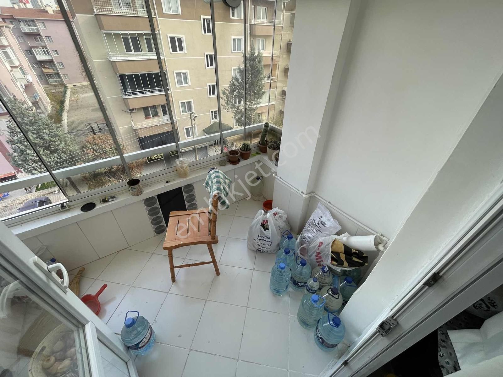 Alc Den Metronun Dibinde Salon Bagımsız Yapılı Daire 3+1 Siteiçi - Görsel 16
