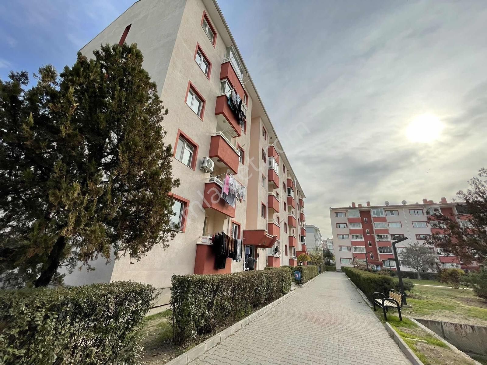 Alc Den Metronun Dibinde Salon Bagımsız Yapılı Daire 3+1 Siteiçi - Görsel 17