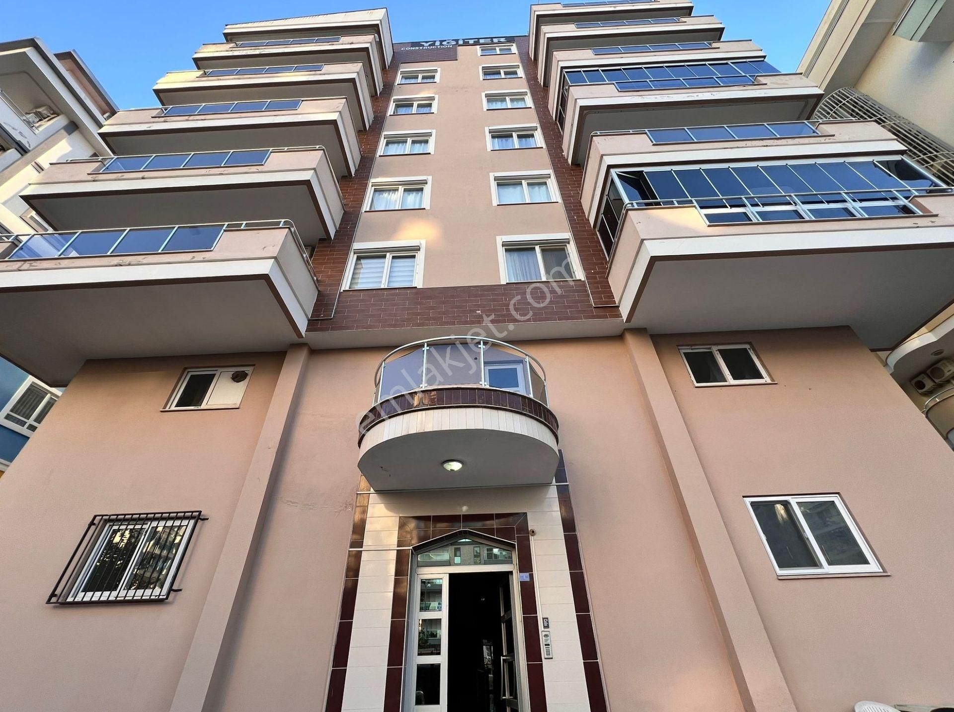Alanya Mahmutlar Mah.denize 200 Mt.eşyalı Satılık 1+1 Daire