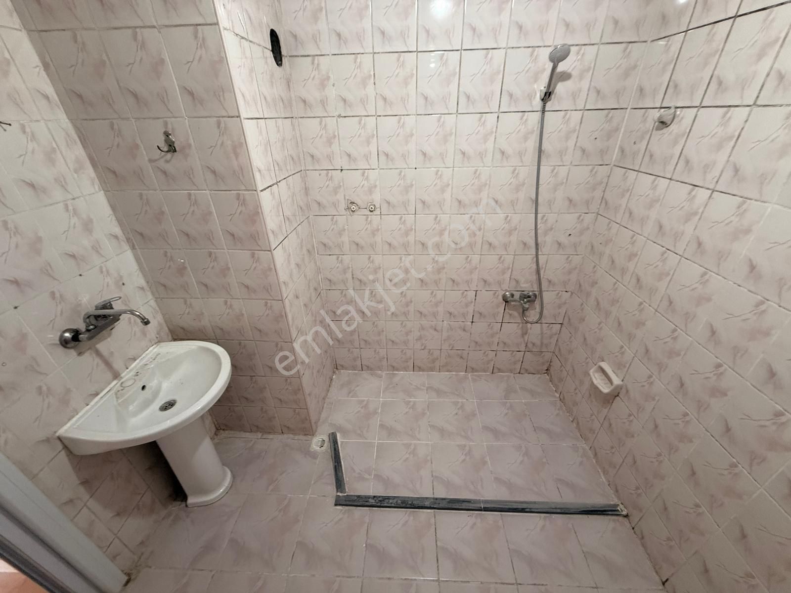 Emirden Tertemiz Kiralık 2+1ara Kat - Görsel 11