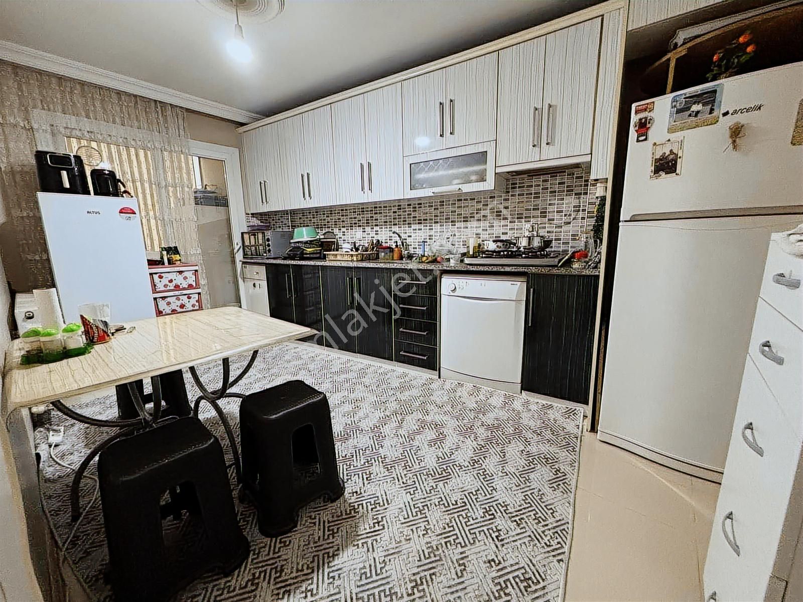 Salihli Satılık 3+1 Daire Yörük Mahallesi Gürsel Caddesi - Görsel 12