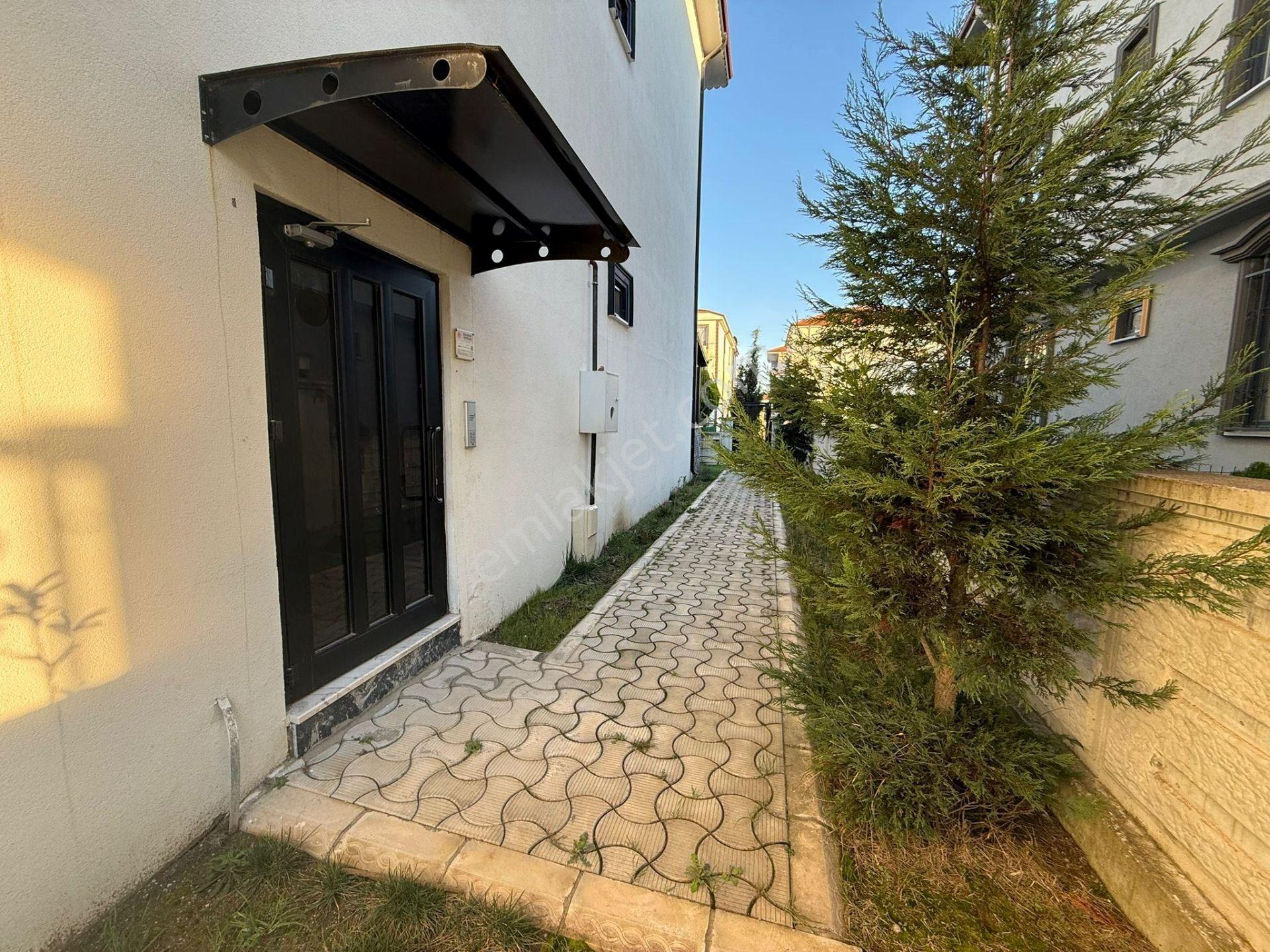 Altın Emlak'tan Yalı Mahallesi'nde Deniz Gören, Cam Balkonlu, Ara Kat 2+1 Yazlık Daire - Görsel 5