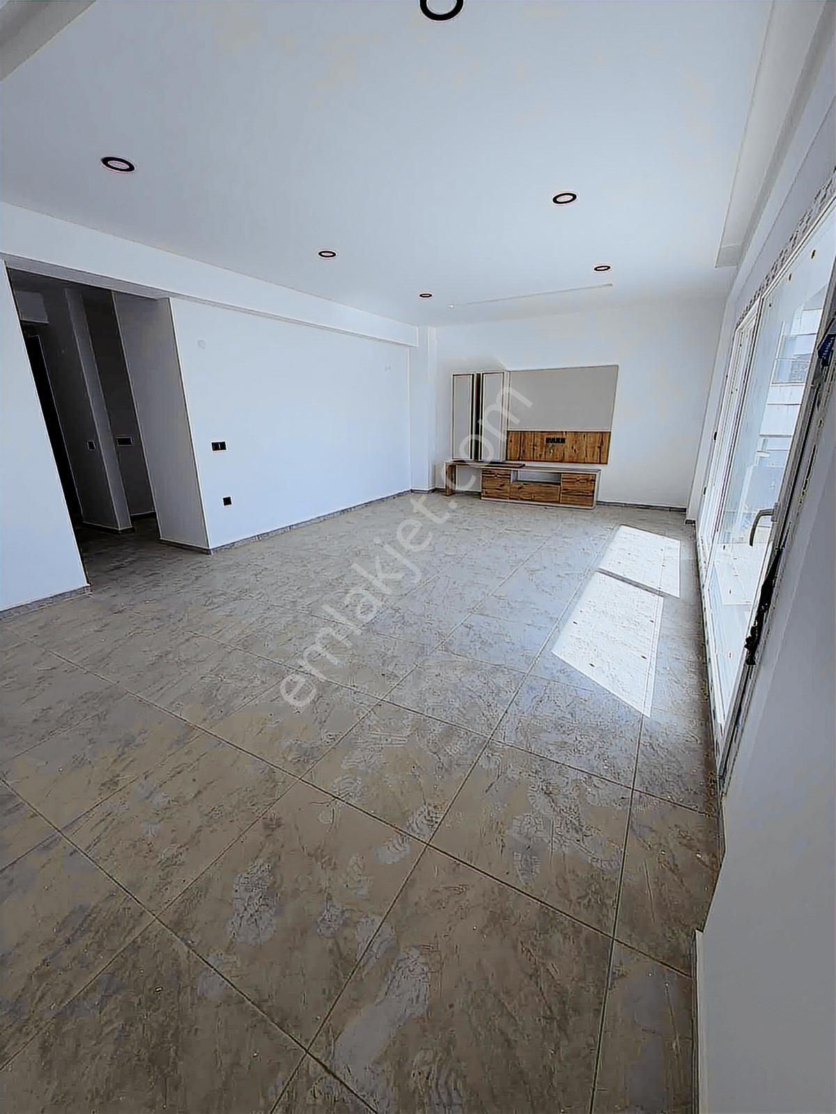 Kuşadası Merkez Sıfır 3+1