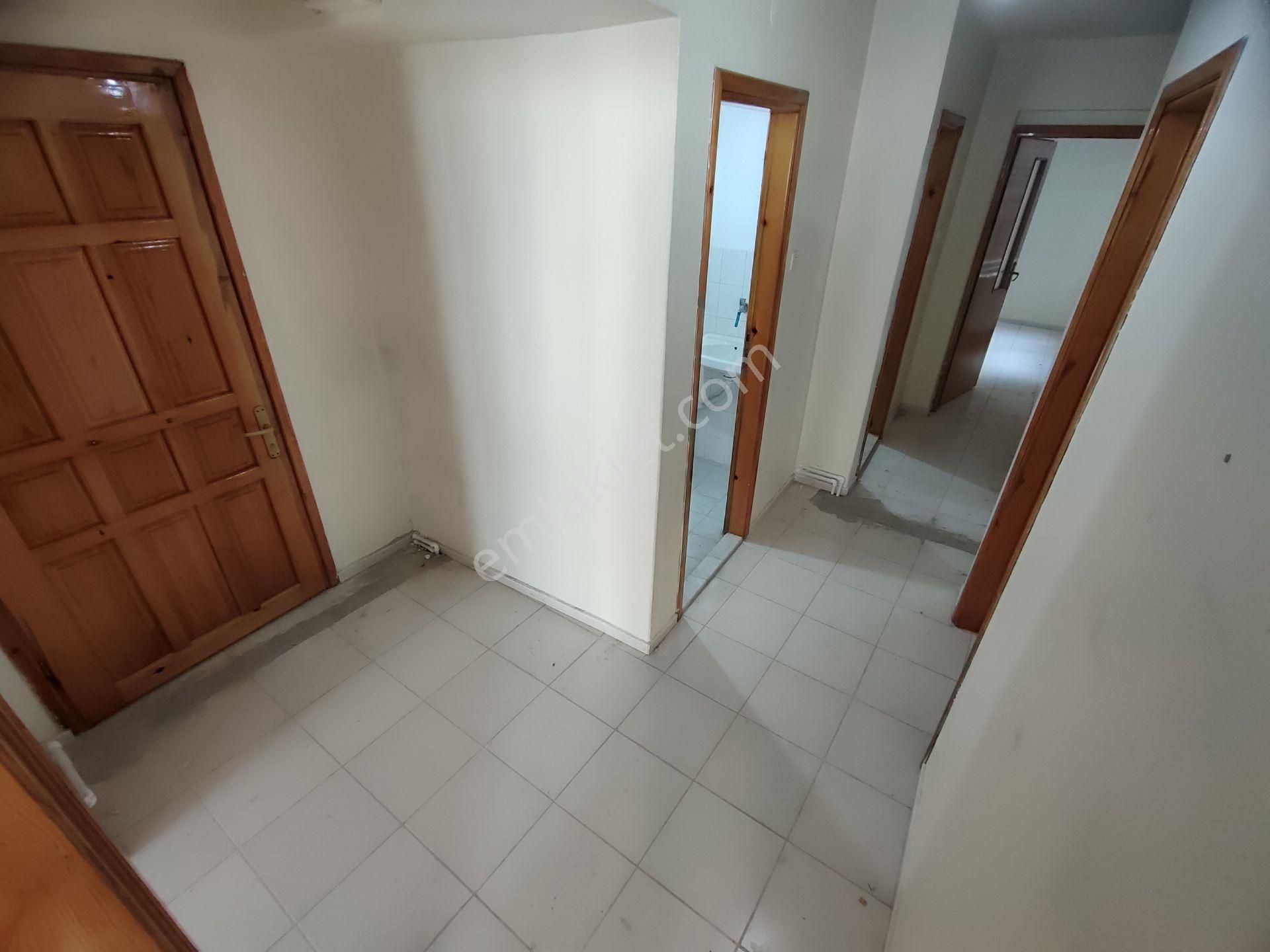 Kardeşten Edremit Merkezde Doğalgazlı Ayrı Mutfaklı Ara Kat Geniş 3+1 Daire - Görsel 30