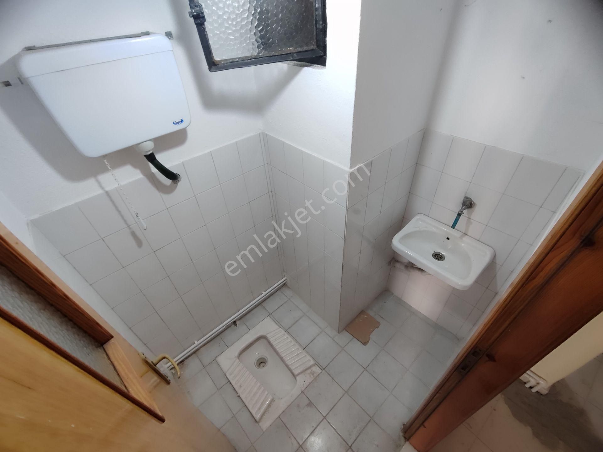 Kardeşten Edremit Merkezde Doğalgazlı Ayrı Mutfaklı Ara Kat Geniş 3+1 Daire - Görsel 32