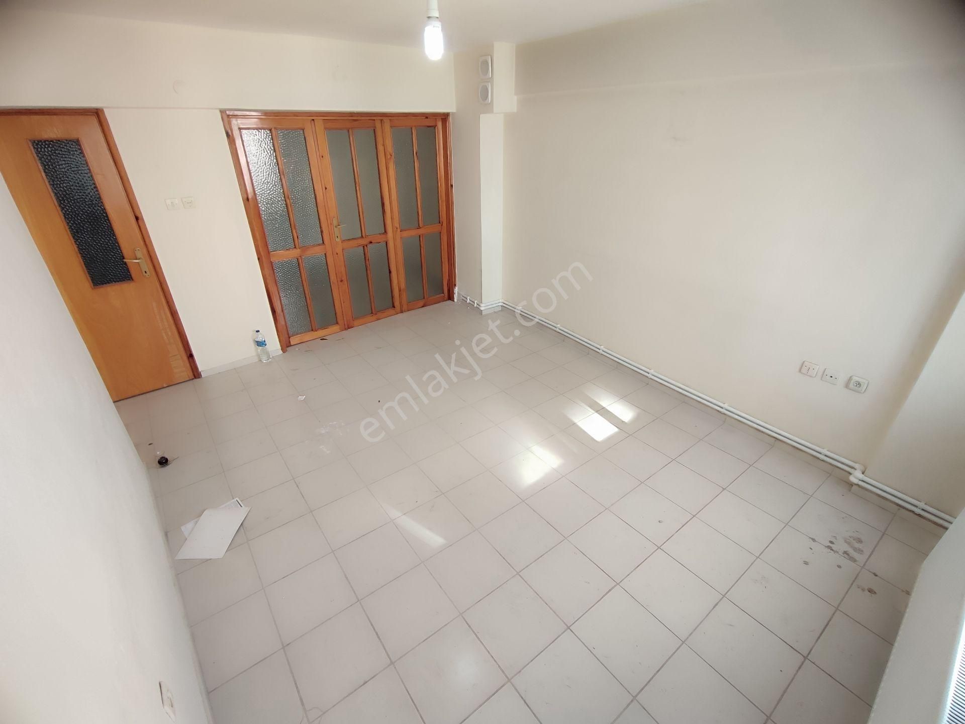 Kardeşten Edremit Merkezde Doğalgazlı Ayrı Mutfaklı Ara Kat Geniş 3+1 Daire - Görsel 10