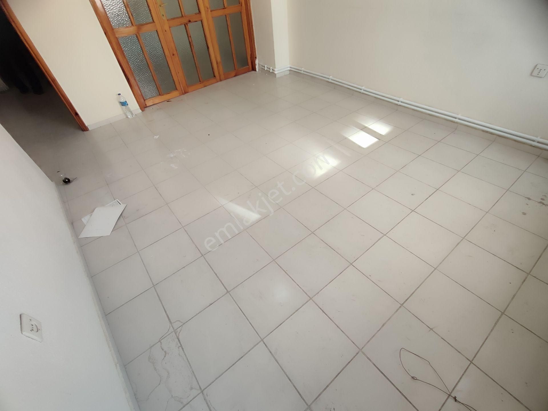 Kardeşten Edremit Merkezde Doğalgazlı Ayrı Mutfaklı Ara Kat Geniş 3+1 Daire - Görsel 11