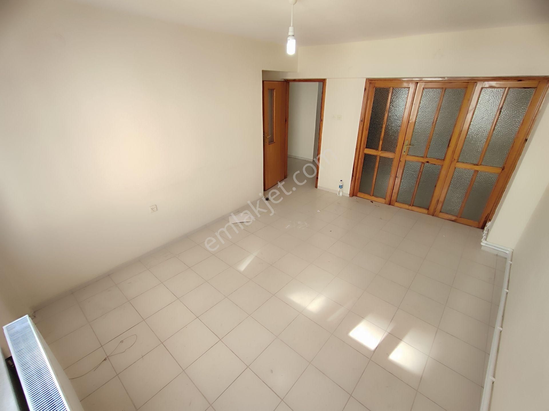 Kardeşten Edremit Merkezde Doğalgazlı Ayrı Mutfaklı Ara Kat Geniş 3+1 Daire - Görsel 12