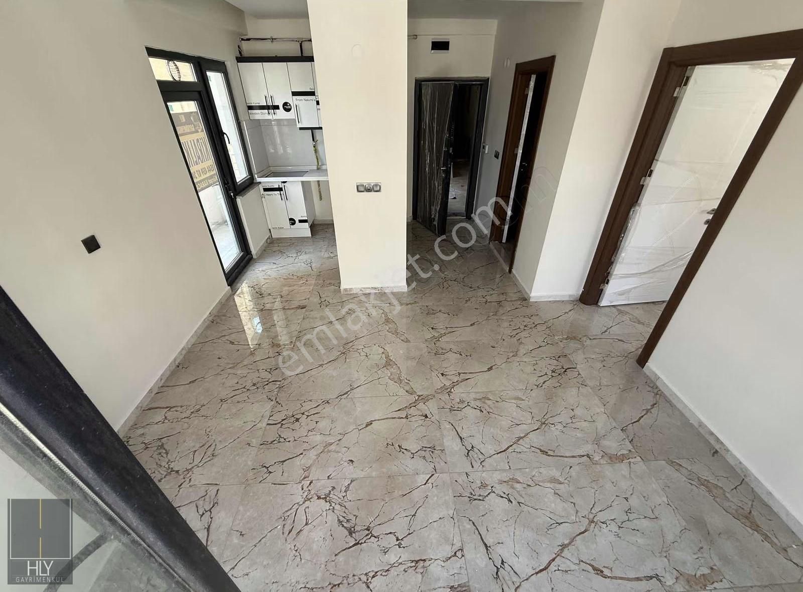 Hly Gayrimenkulden Plevne Mah.de 1+1 50 M2 Eşyasız Kiralık Daire - Görsel 3