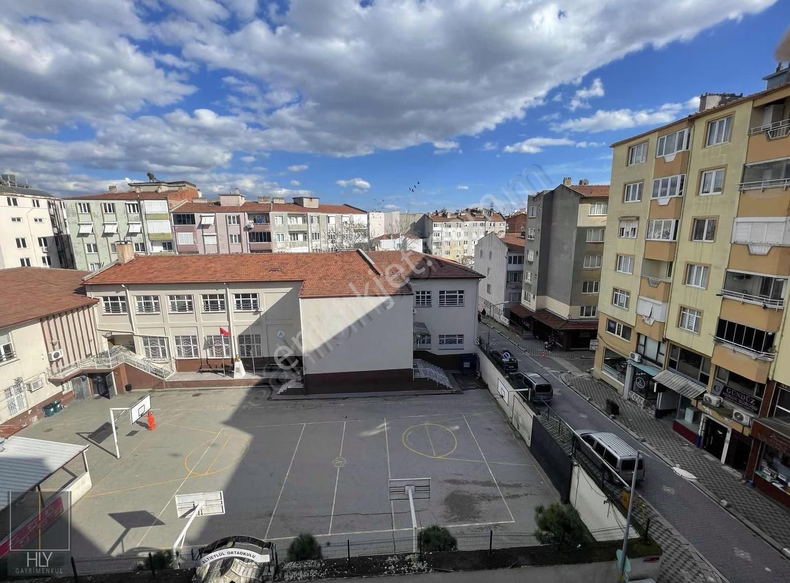 Hly Gayrimenkulden Altıeylül Mh.de 2+1 95 M² Satılık Daire - Görsel 15