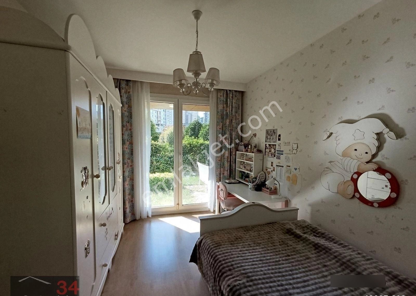 Küçükçekmece Atakent'te Satılık 3+1 Bahçe Katı, Sosyal Donatılı Lüks Site İçinde! - Görsel 2