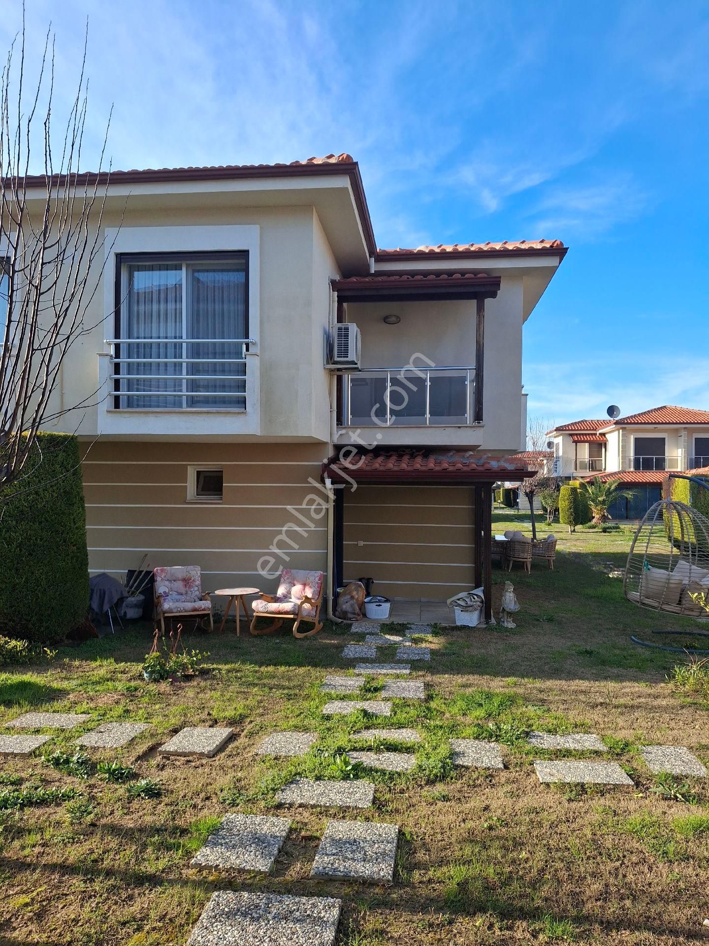 Kuşadası Davutlar Yolunda Ege Birlik Tatil Köyünde Satılık Dubleks Yazlık Villa - Görsel 3