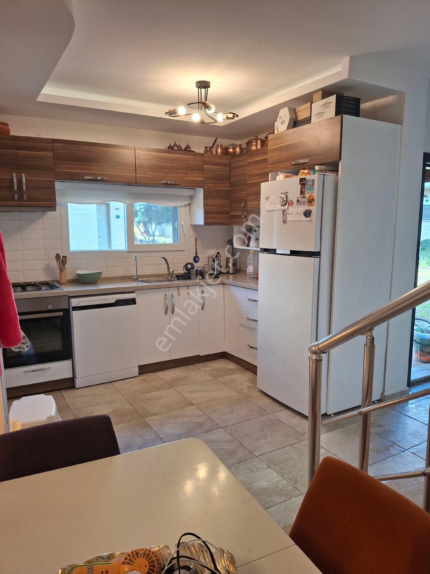 Kuşadası Davutlar Yolunda Ege Birlik Tatil Köyünde Satılık Dubleks Yazlık Villa - Görsel 10