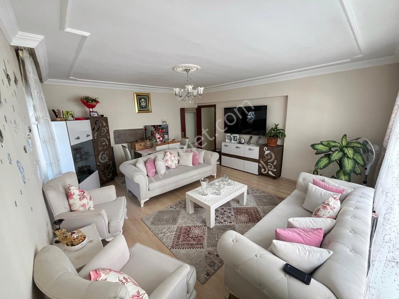 Ataparkta İskanlı Asansörlü Katta Fırsat Daire - Görsel 6