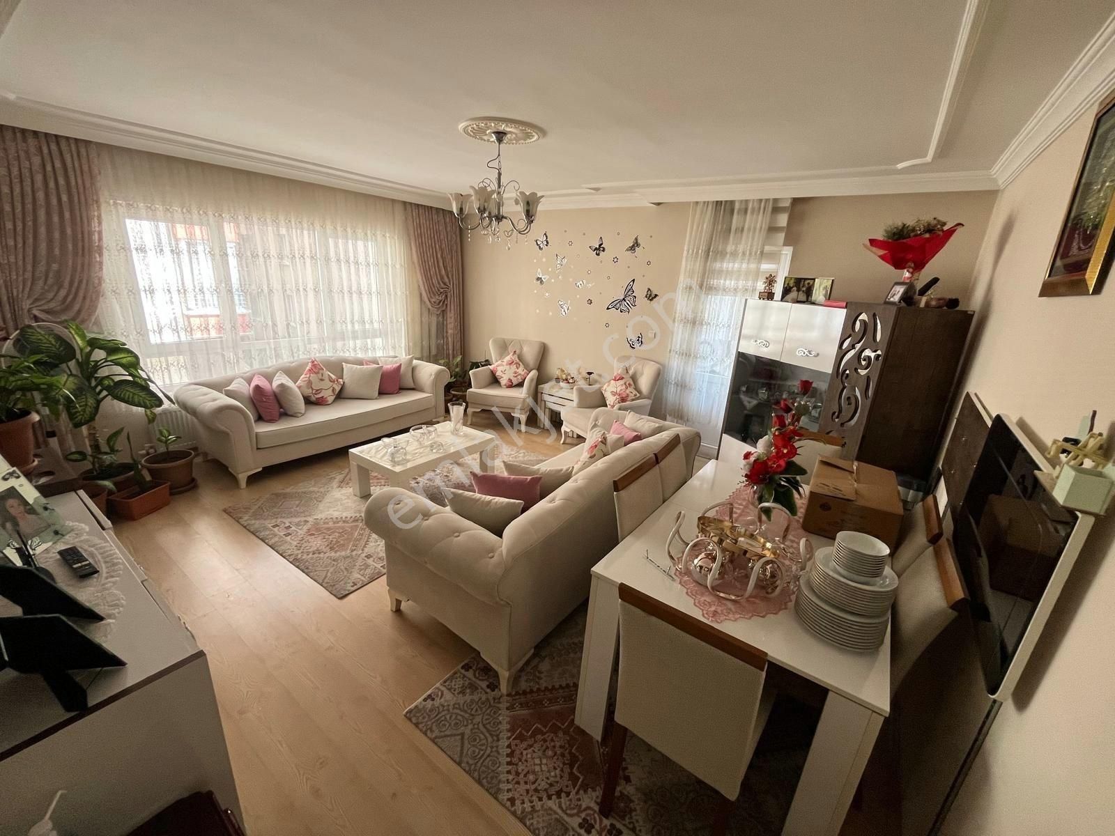 Ataparkta İskanlı Asansörlü Katta Fırsat Daire - Görsel 2