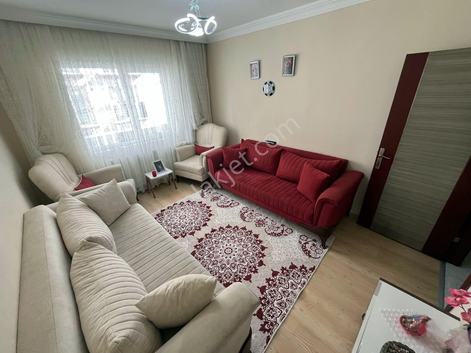 Ataparkta İskanlı Asansörlü Katta Fırsat Daire - Görsel 16