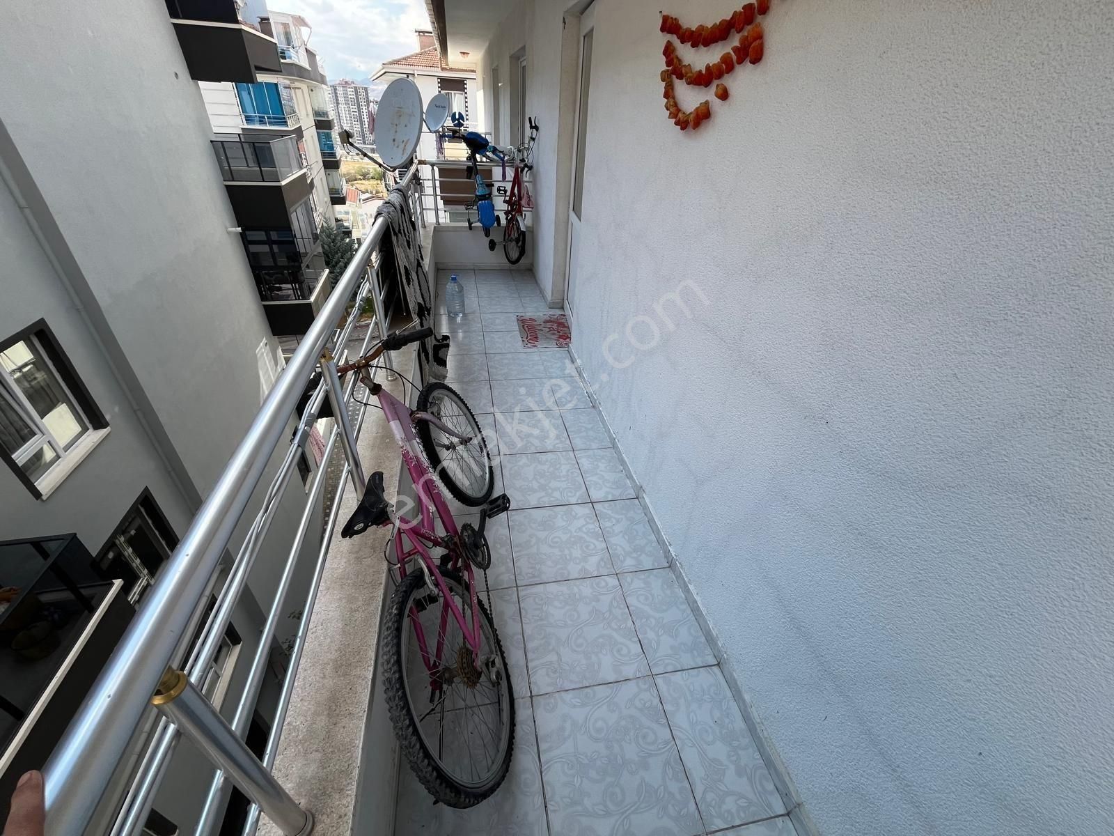 Ataparkta İskanlı Asansörlü Katta Fırsat Daire - Görsel 10