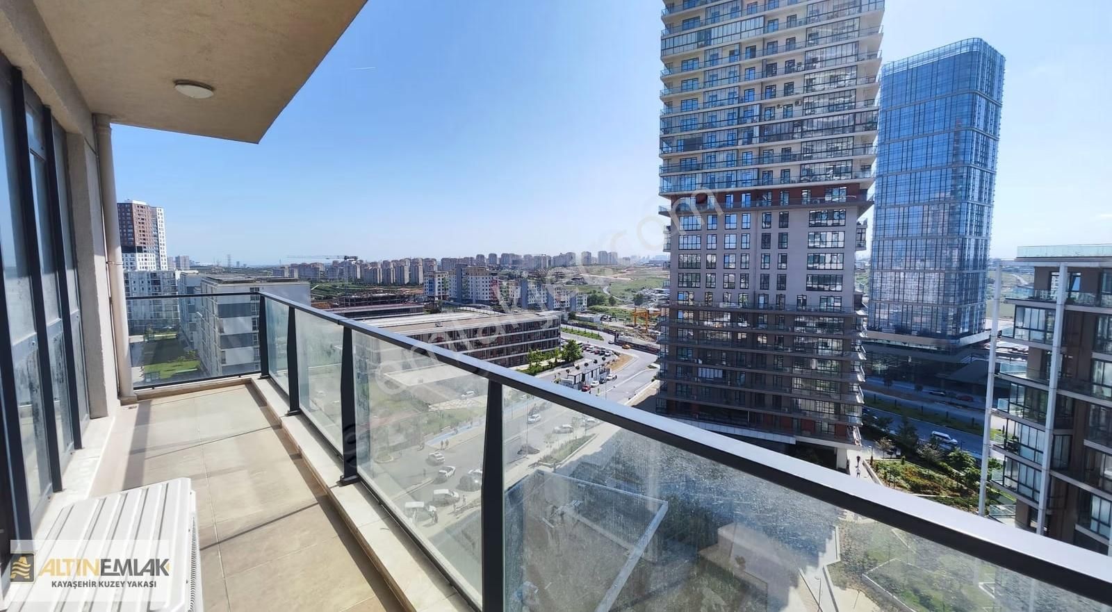 Adım İstanbul Sitesi'nde 4+1 Kiralık Daire/for Rent - Görsel 2
