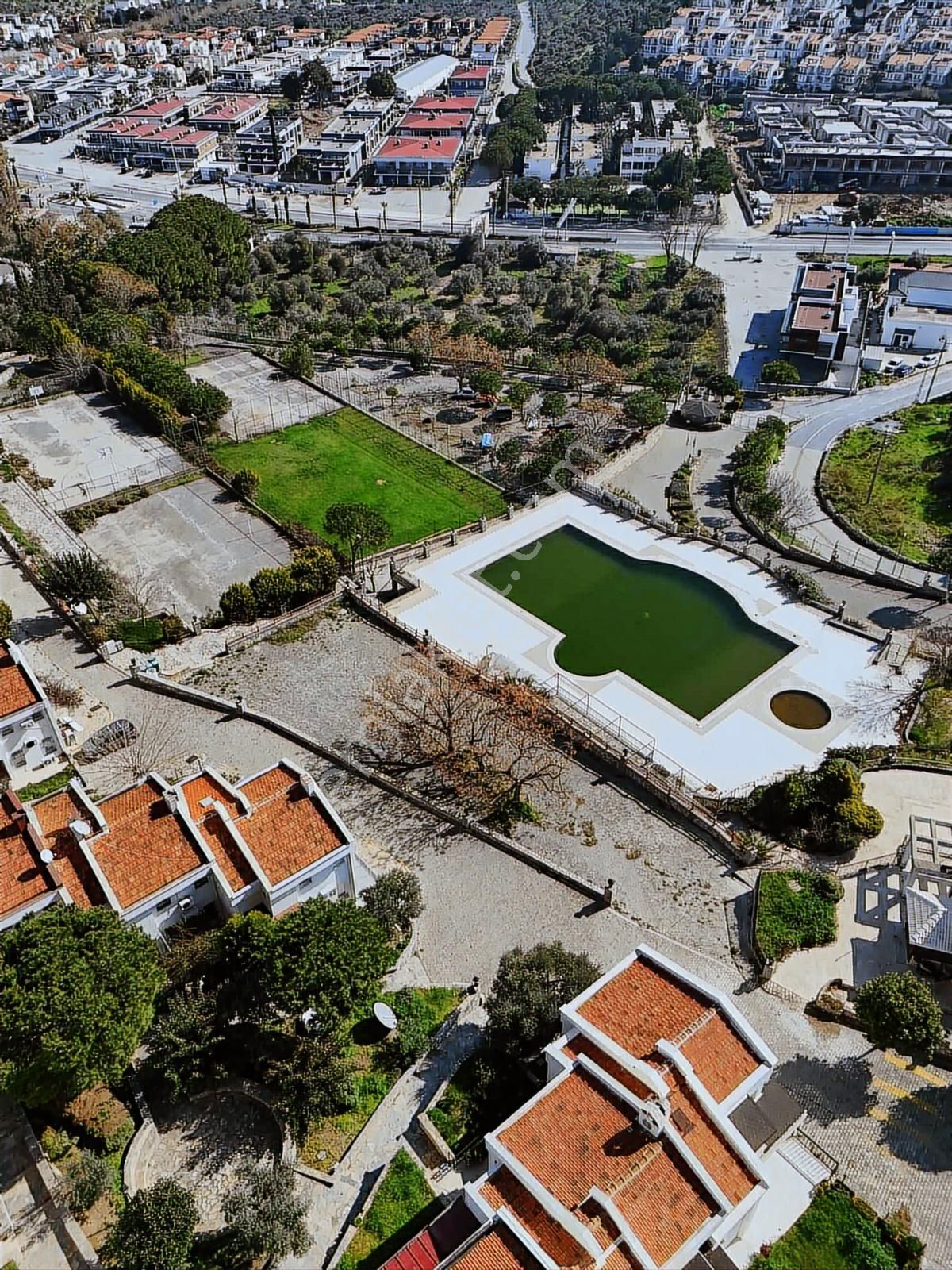 Ege Menderes Sitesi Kuştur | Denize Sıfır 3+1 | Güvenik Havuzlu - Görsel 16