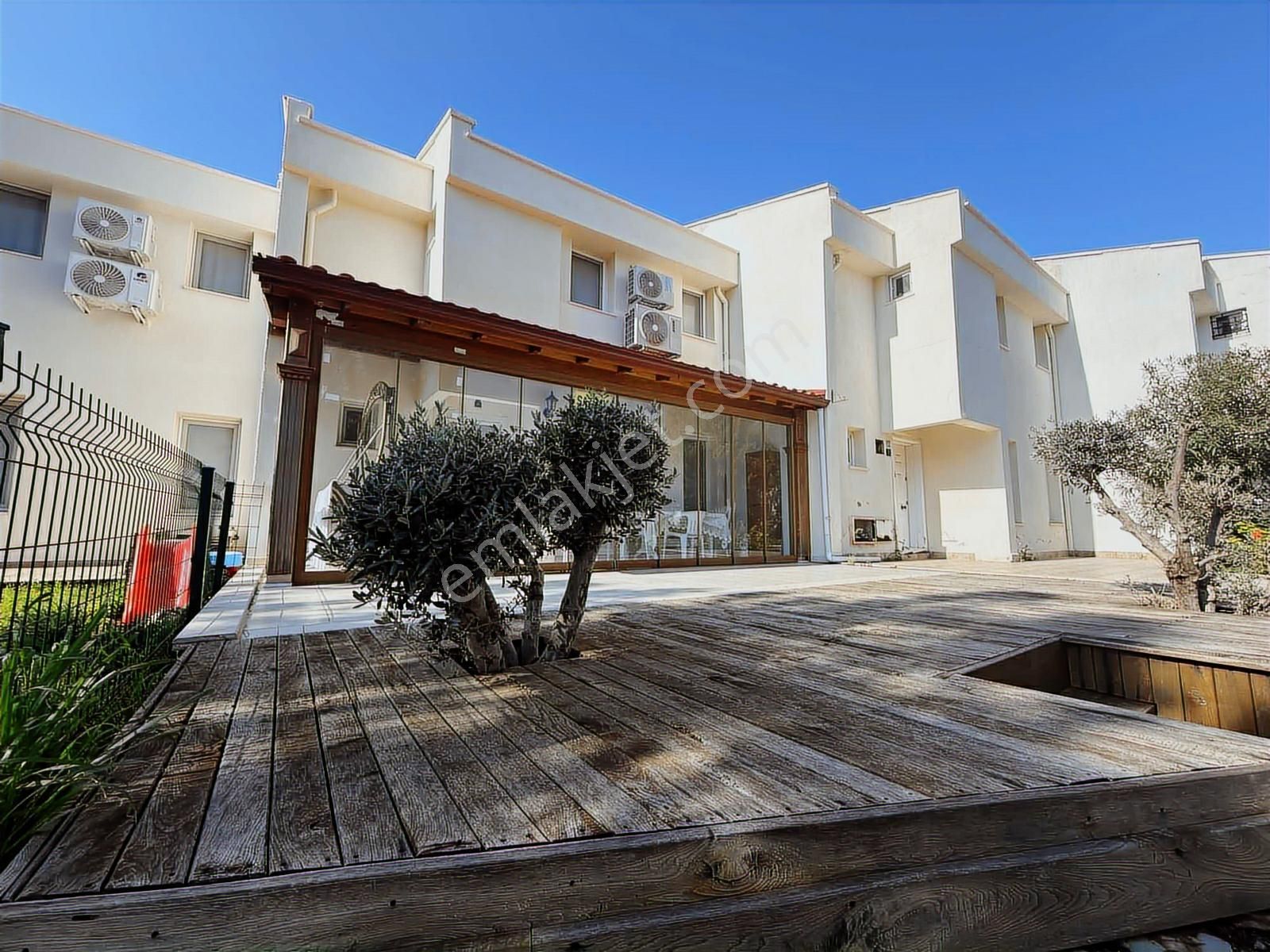 Ege Menderes Sitesi Kuştur | Denize Sıfır 3+1 | Güvenik Havuzlu - Görsel 24