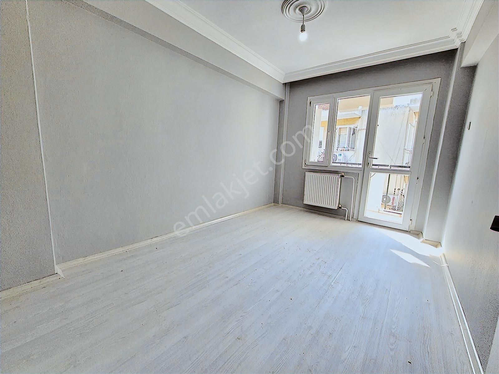 K.yaka Alaybey Merkezde D.gazlı Çift Cephe Köşe Bina 3+1 145m2 - Görsel 16