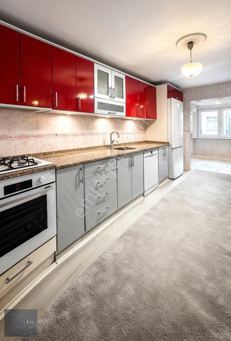 Nazilli İstiklal Mah. Karayolu Üzeri 3+1 Daire