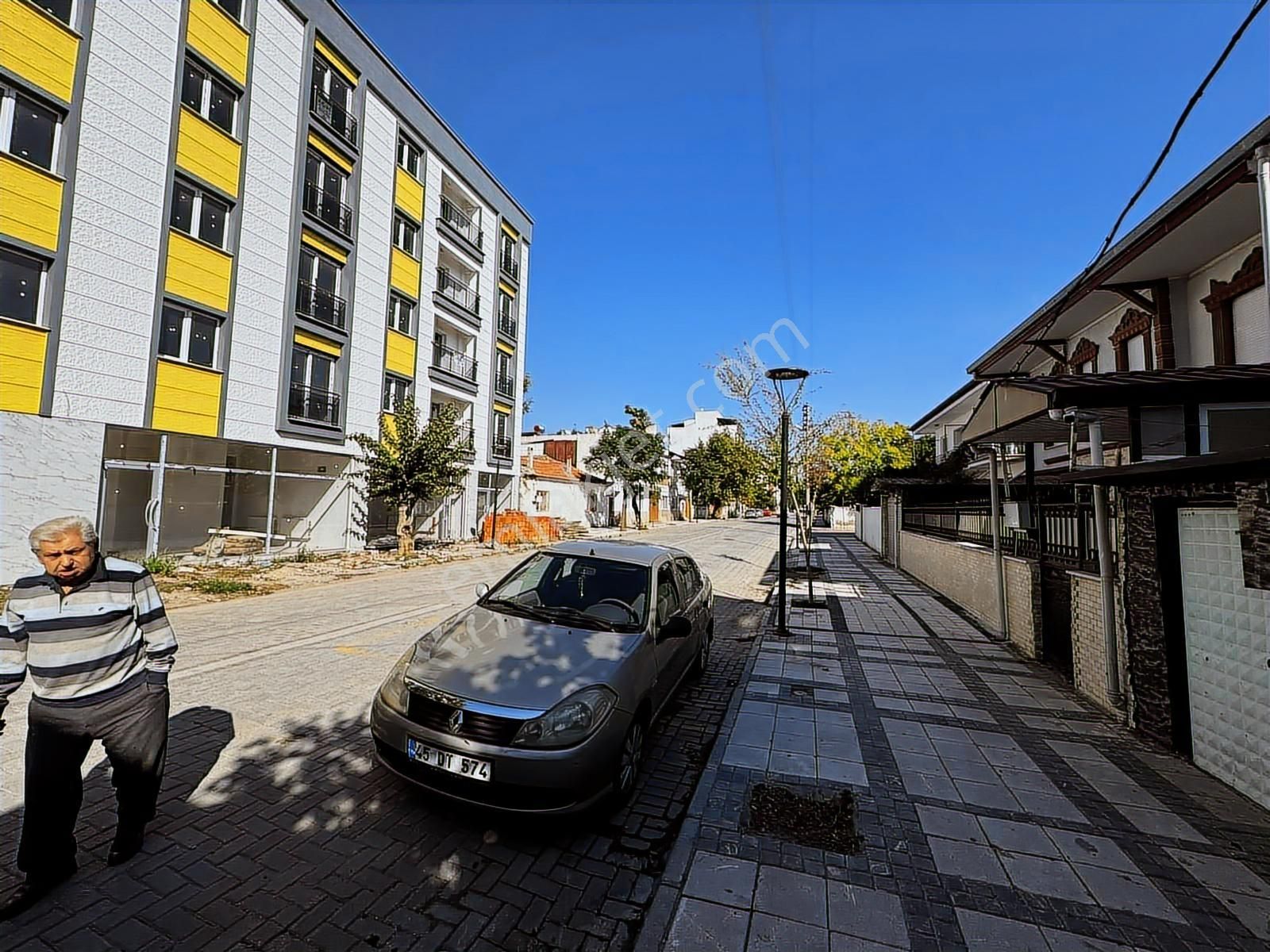 Fiyat Düştü...kelepir... Cadde Üzeri Satılık Sıfır Daire Arakat - Görsel 22