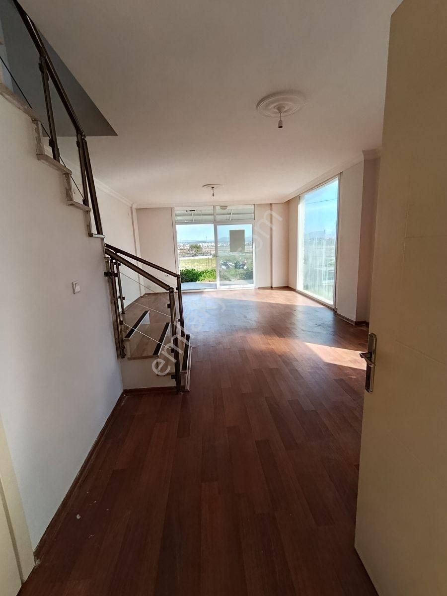 Sarımsaklı'da Plaja Çok Yakın Bakımlı Villa (önü Açık) - Görsel 26