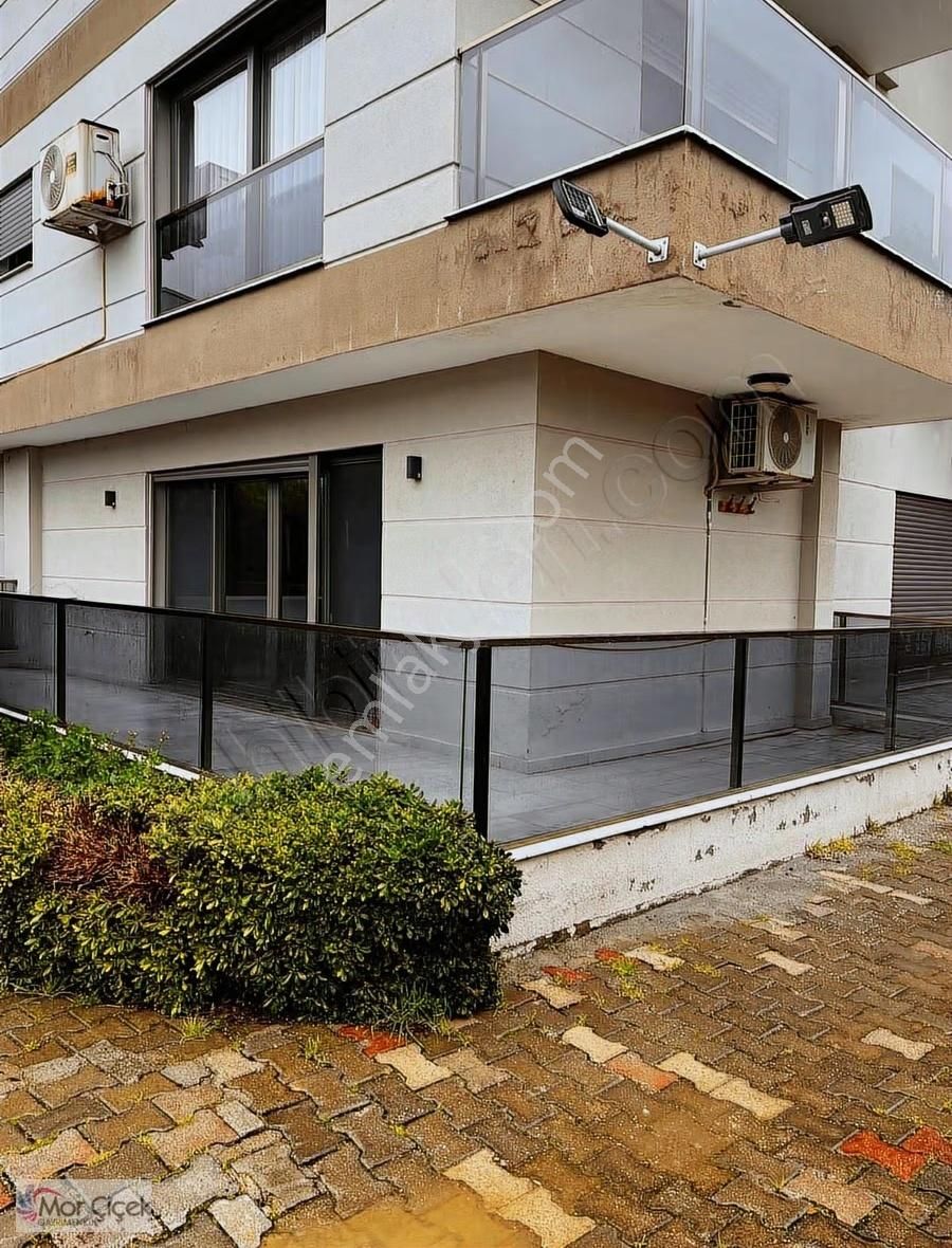 Güzelbahçe'de Denize 100 Mt Mesafede 2+1 Bahçeli Zemin Kat Daire