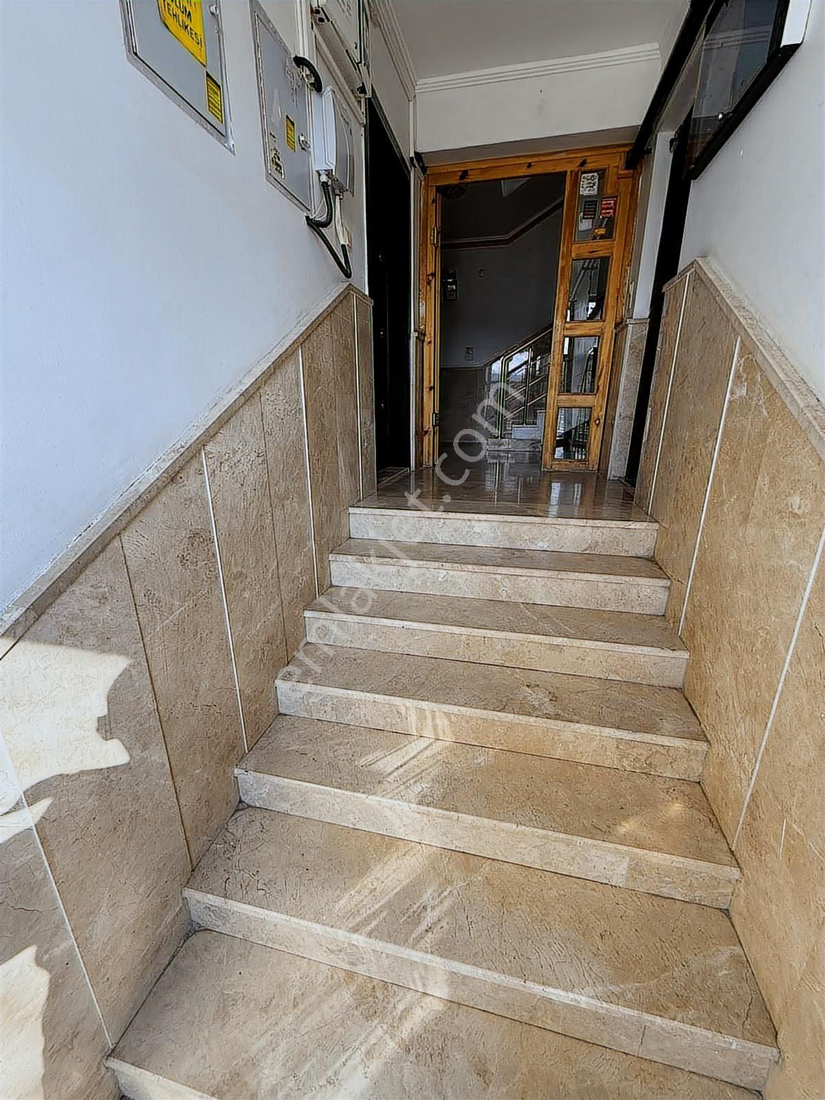 Ulukan'dan Ahi Evran Mah'de Park Cepheli Genç Binada 2+1 Daire ! - Görsel 17