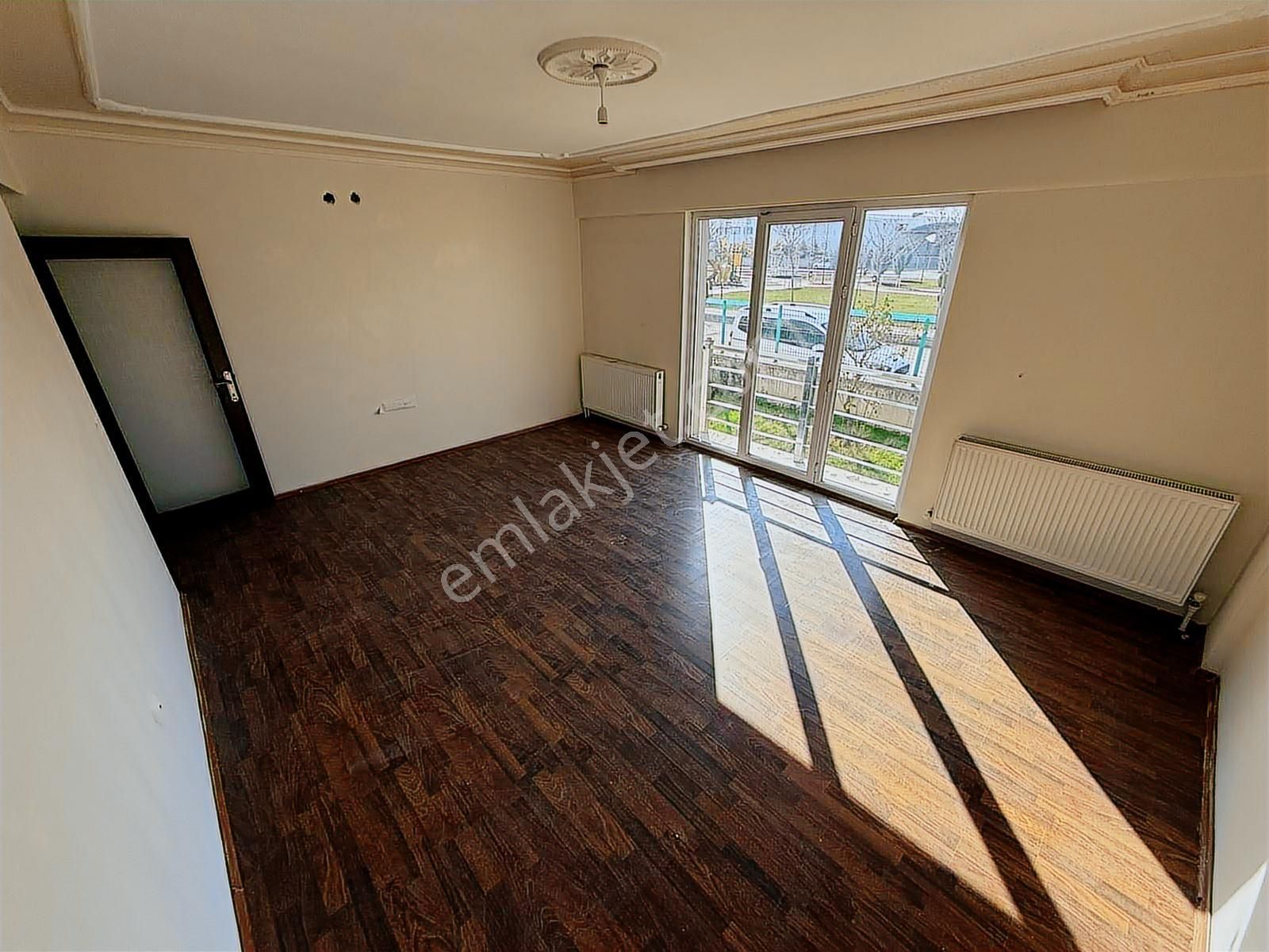 Ulukan'dan Ahi Evran Mah'de Park Cepheli Genç Binada 2+1 Daire ! - Görsel 4