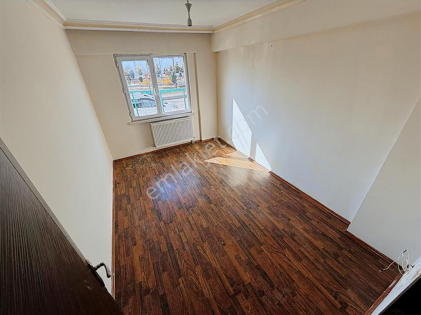 Ulukan'dan Ahi Evran Mah'de Park Cepheli Genç Binada 2+1 Daire ! - Görsel 7