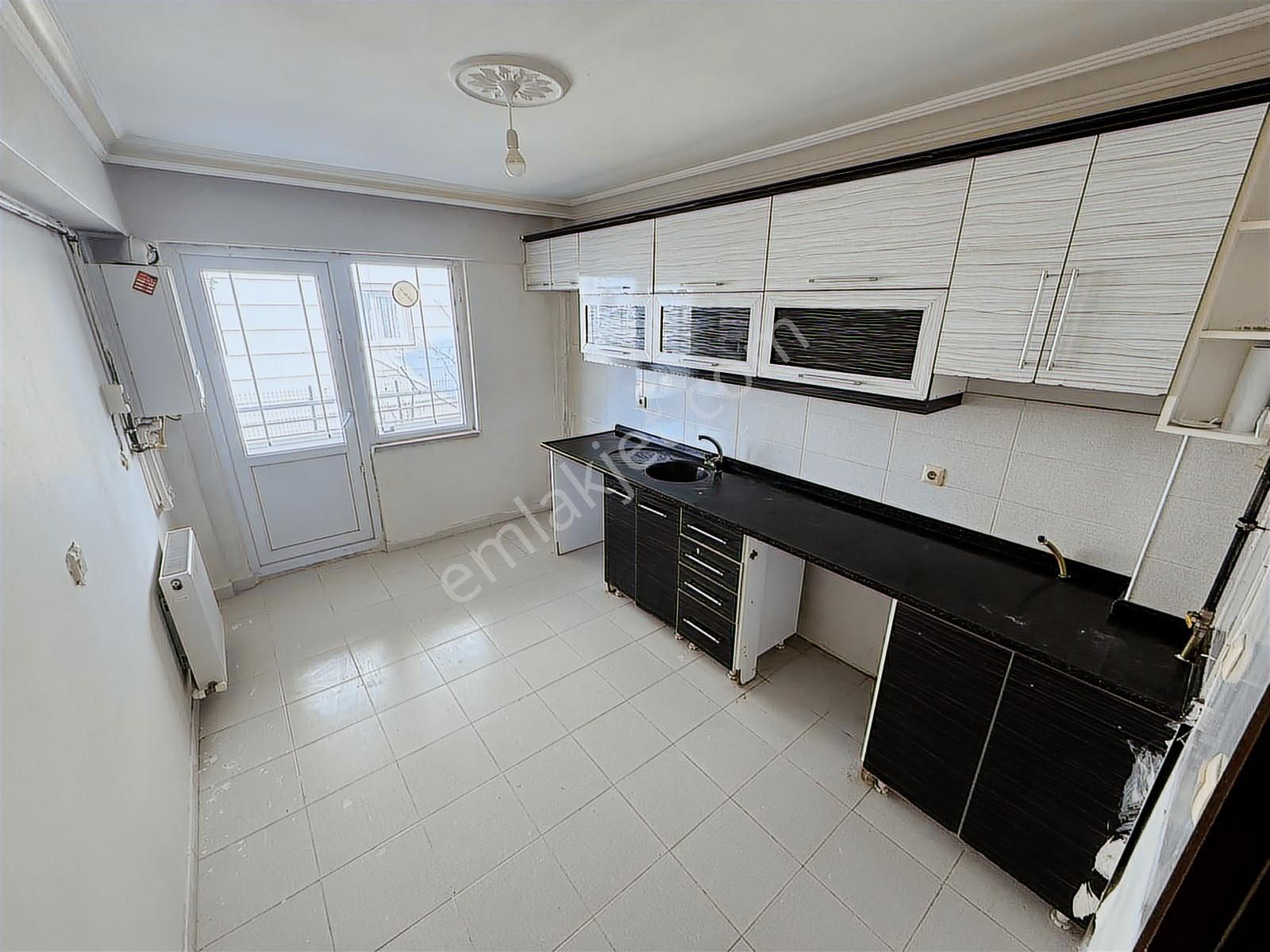 Ulukan'dan Ahi Evran Mah'de Park Cepheli Genç Binada 2+1 Daire ! - Görsel 21