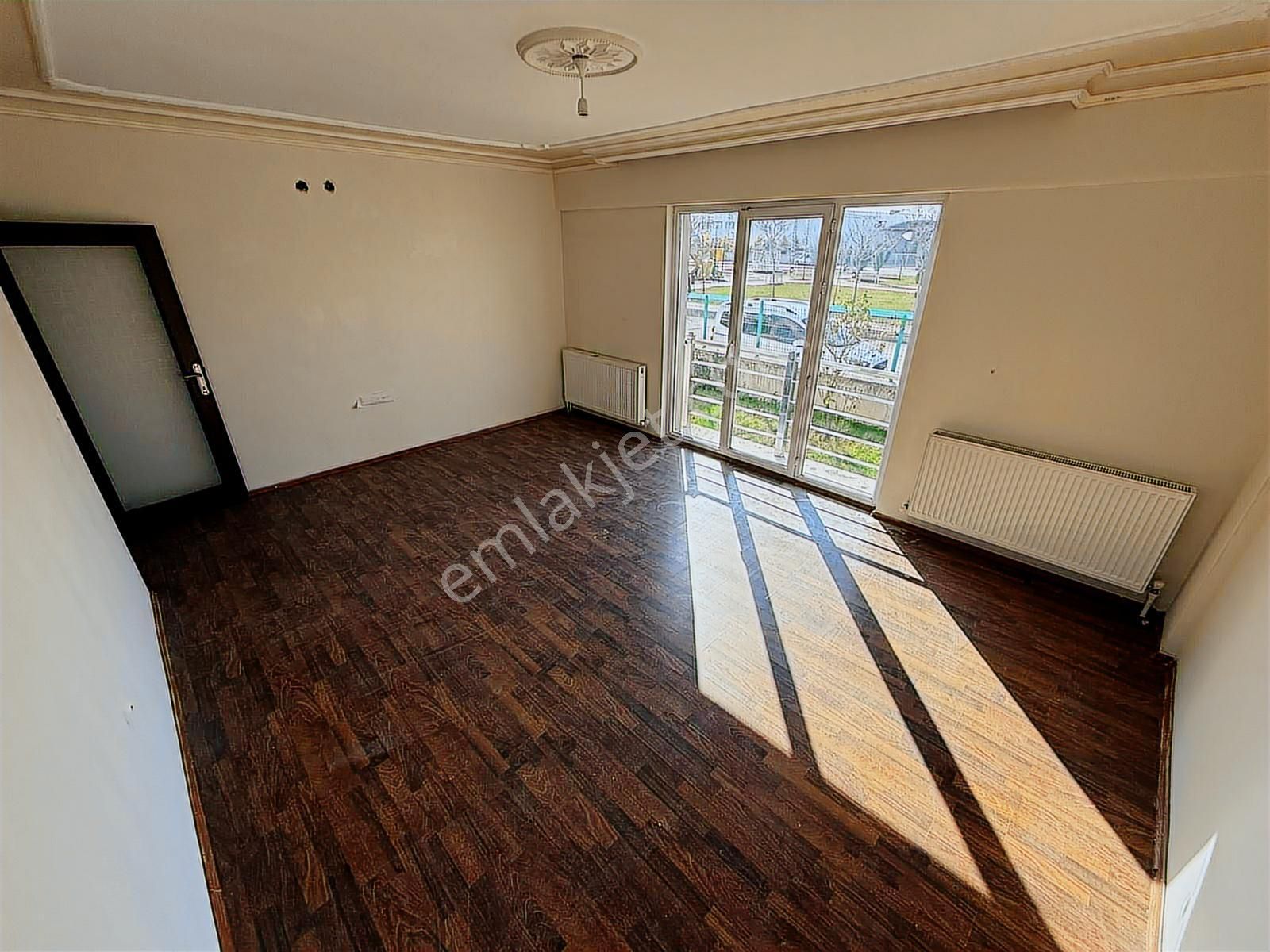 Ulukan'dan Ahi Evran Mah'de Park Cepheli Genç Binada 2+1 Daire ! - Görsel 5