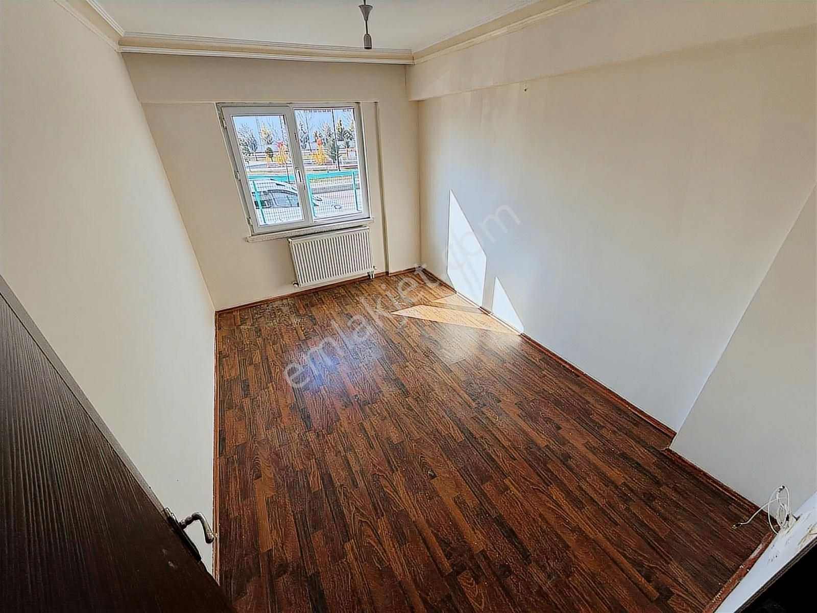 Ulukan'dan Ahi Evran Mah'de Park Cepheli Genç Binada 2+1 Daire ! - Görsel 29