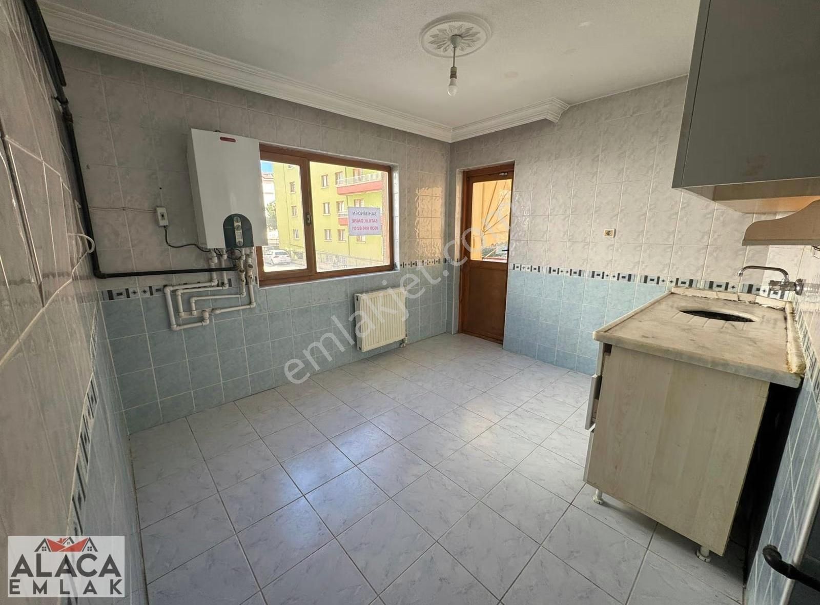 Hüseyin Gazi Göbekte 1.kat Ön Cephe 2+1 Daire - Görsel 22