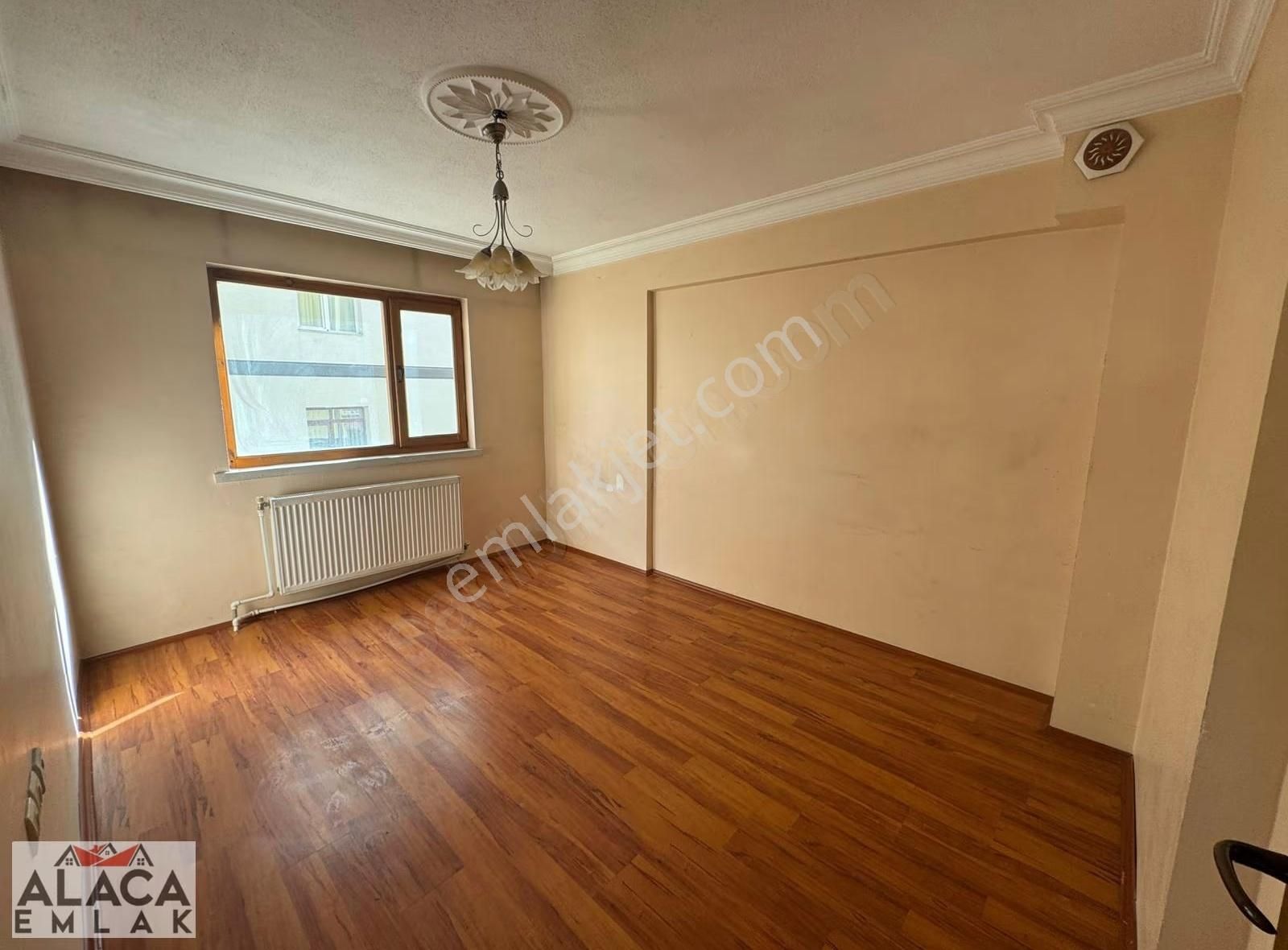 Hüseyin Gazi Göbekte 1.kat Ön Cephe 2+1 Daire - Görsel 5